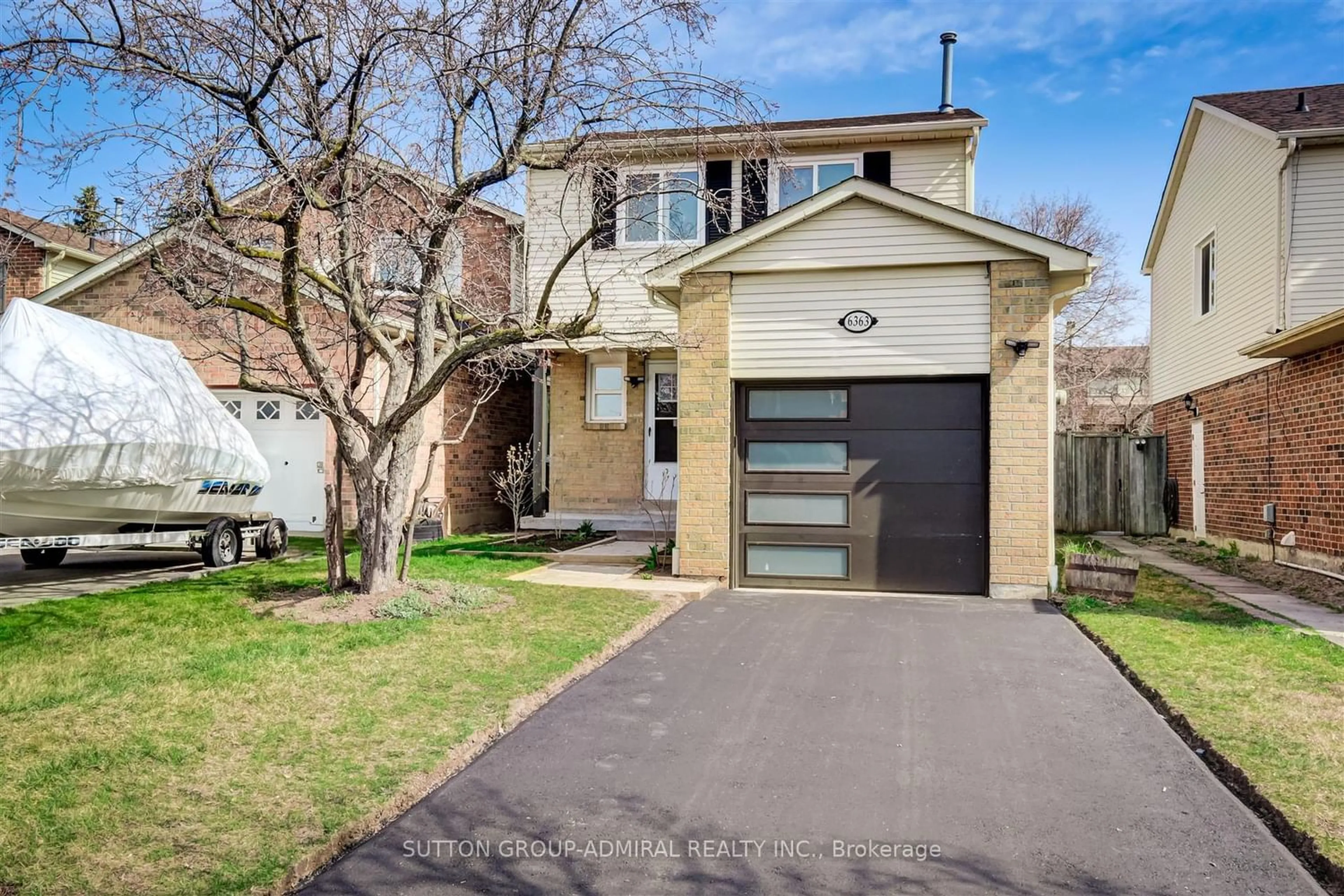 Frontside or backside of a home for 6363 Plowmans Heath, Mississauga Ontario L5N 3W1