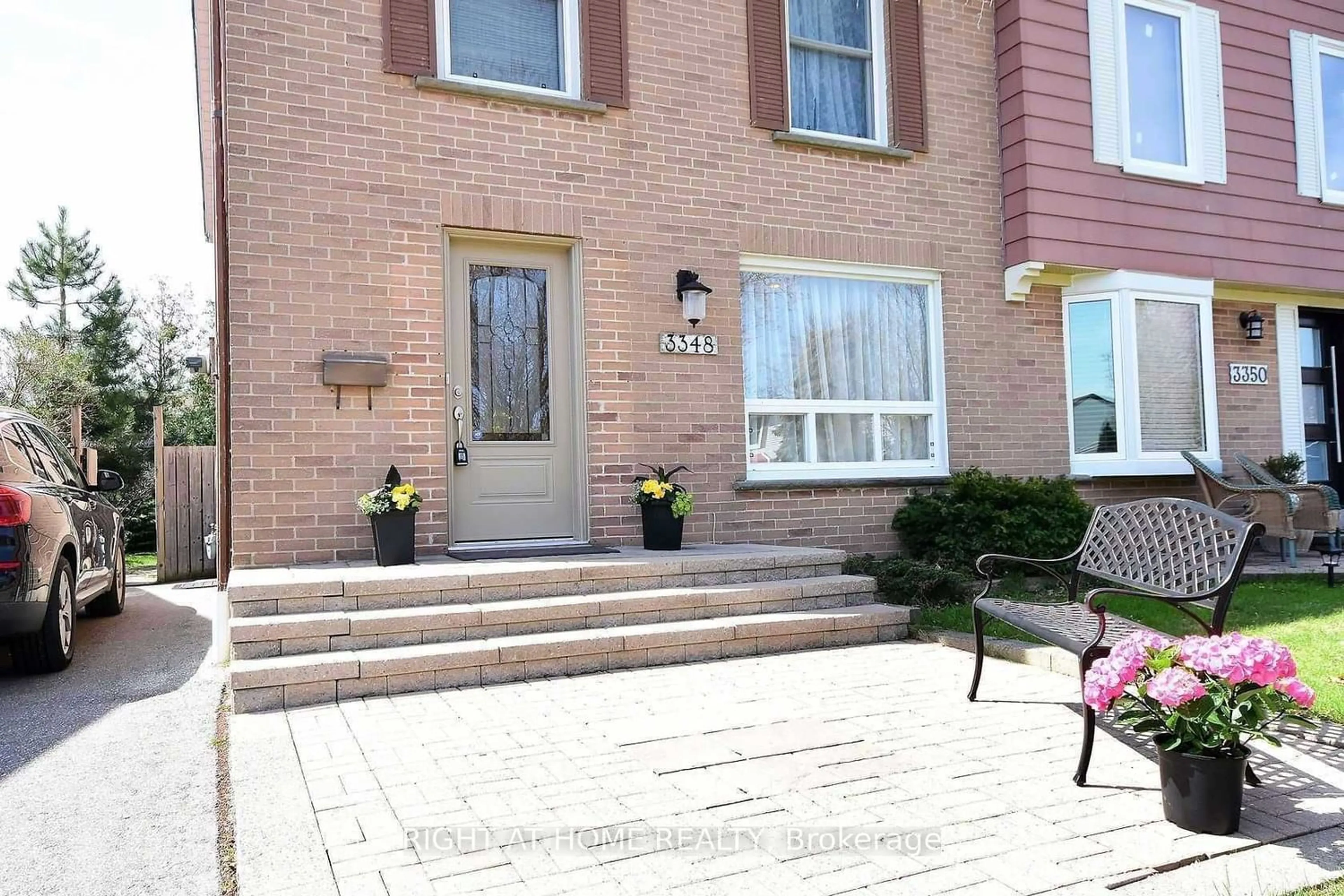 Home with brick exterior material for 3348 Mainsail Cres, Mississauga Ontario L5L 1H2