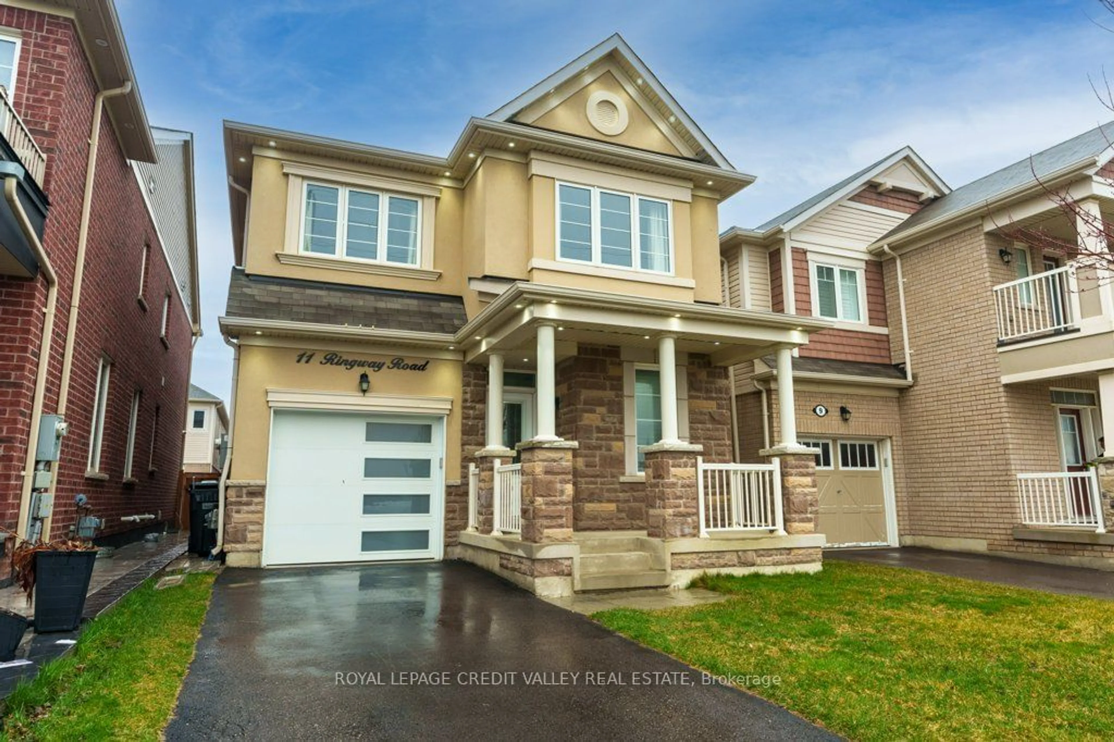 Frontside or backside of a home for 11 Ringway Rd, Brampton Ontario L7A 4T4