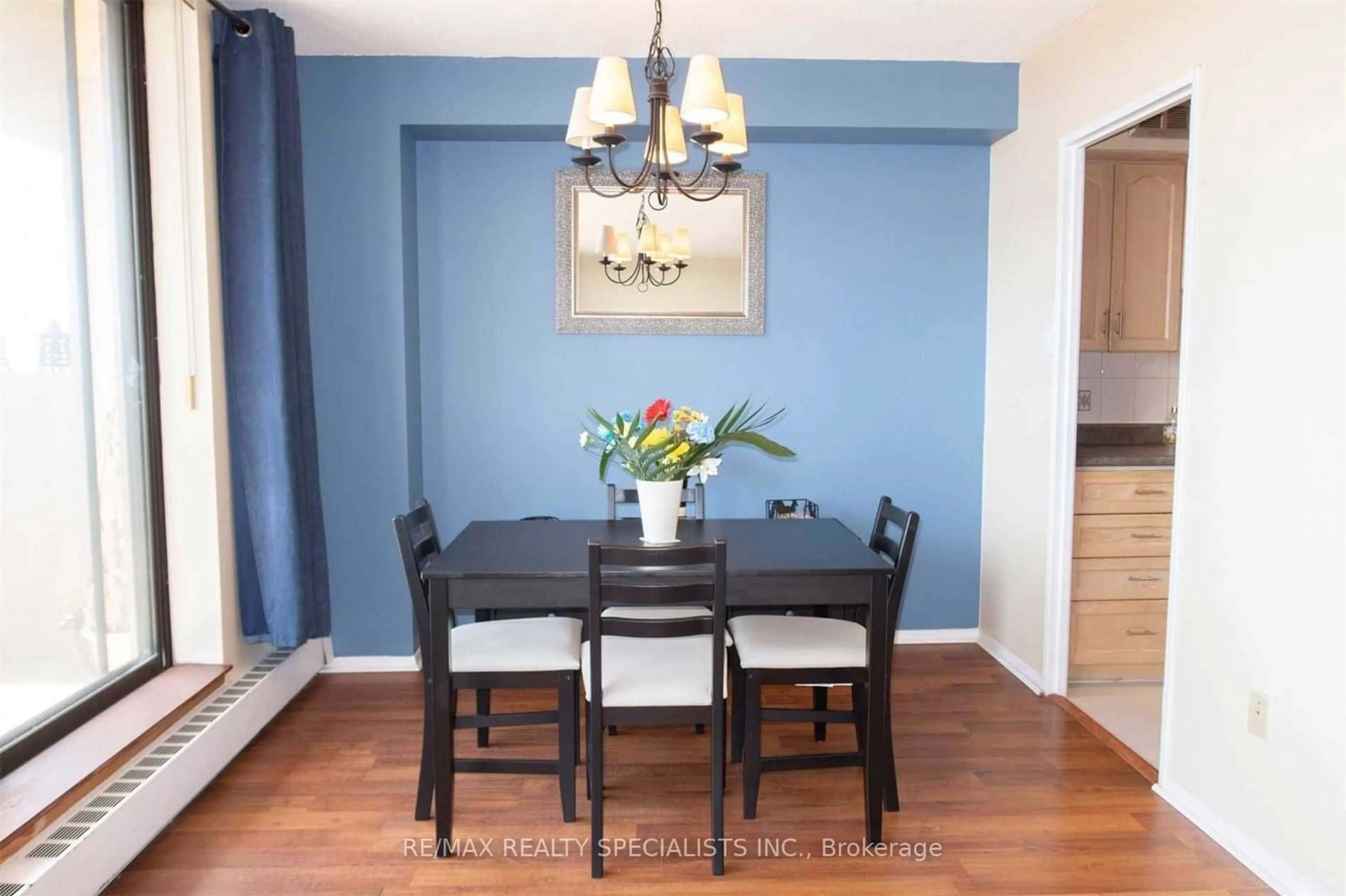 Dining room for 2929 Aquitaine Ave #1109, Mississauga Ontario L5N 2C7
