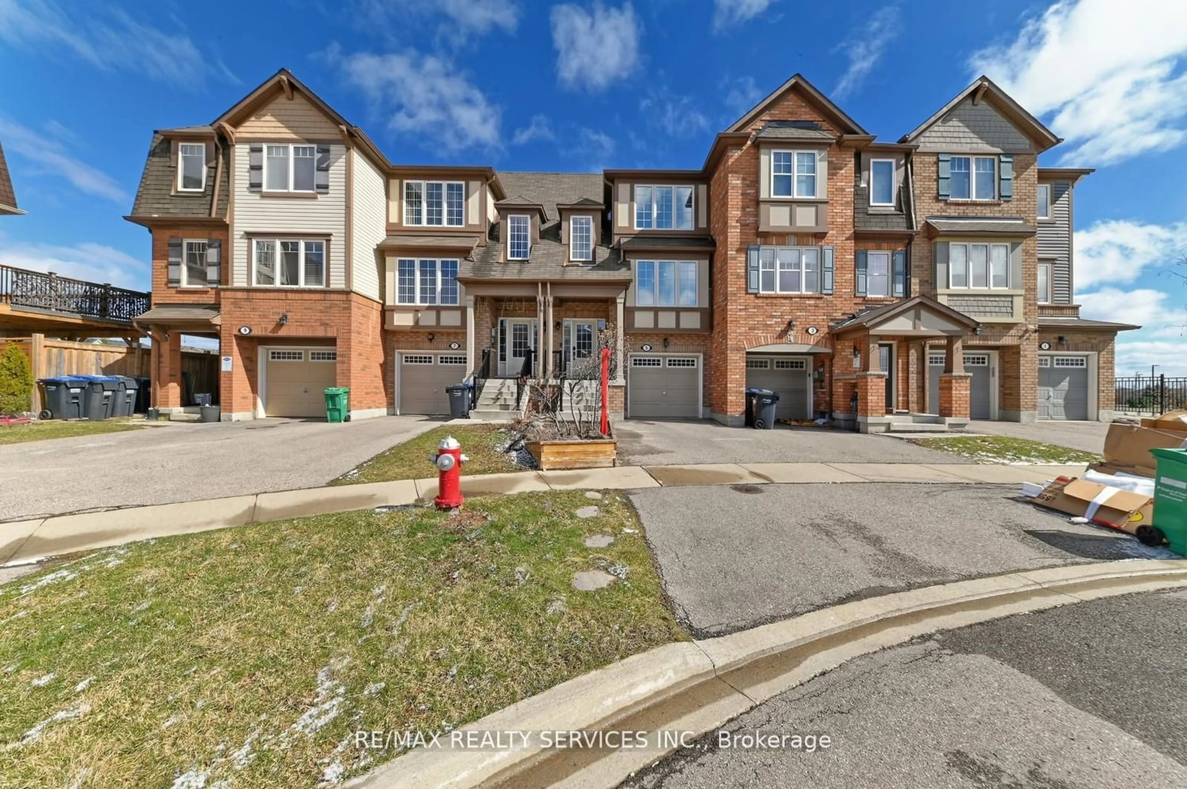 A pic from exterior of the house or condo for 5 Vanhorne Clse, Brampton Ontario L7A 0X7