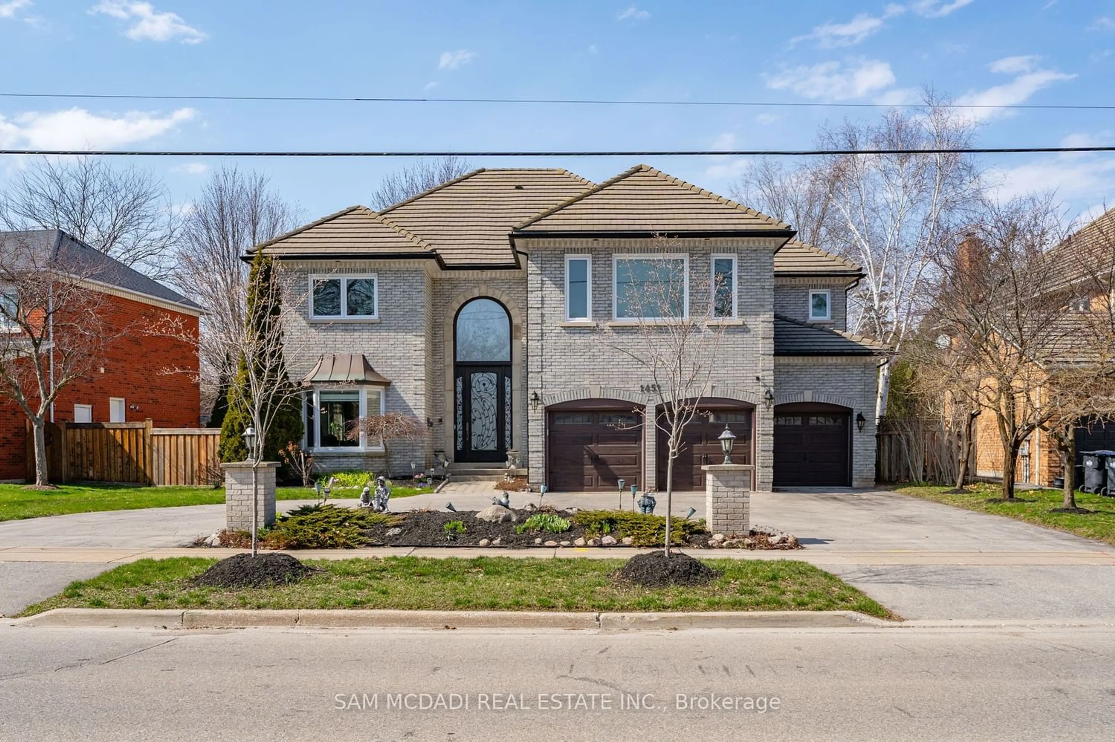 Frontside or backside of a home for 1451 Indian Rd, Mississauga Ontario L5H 1S5