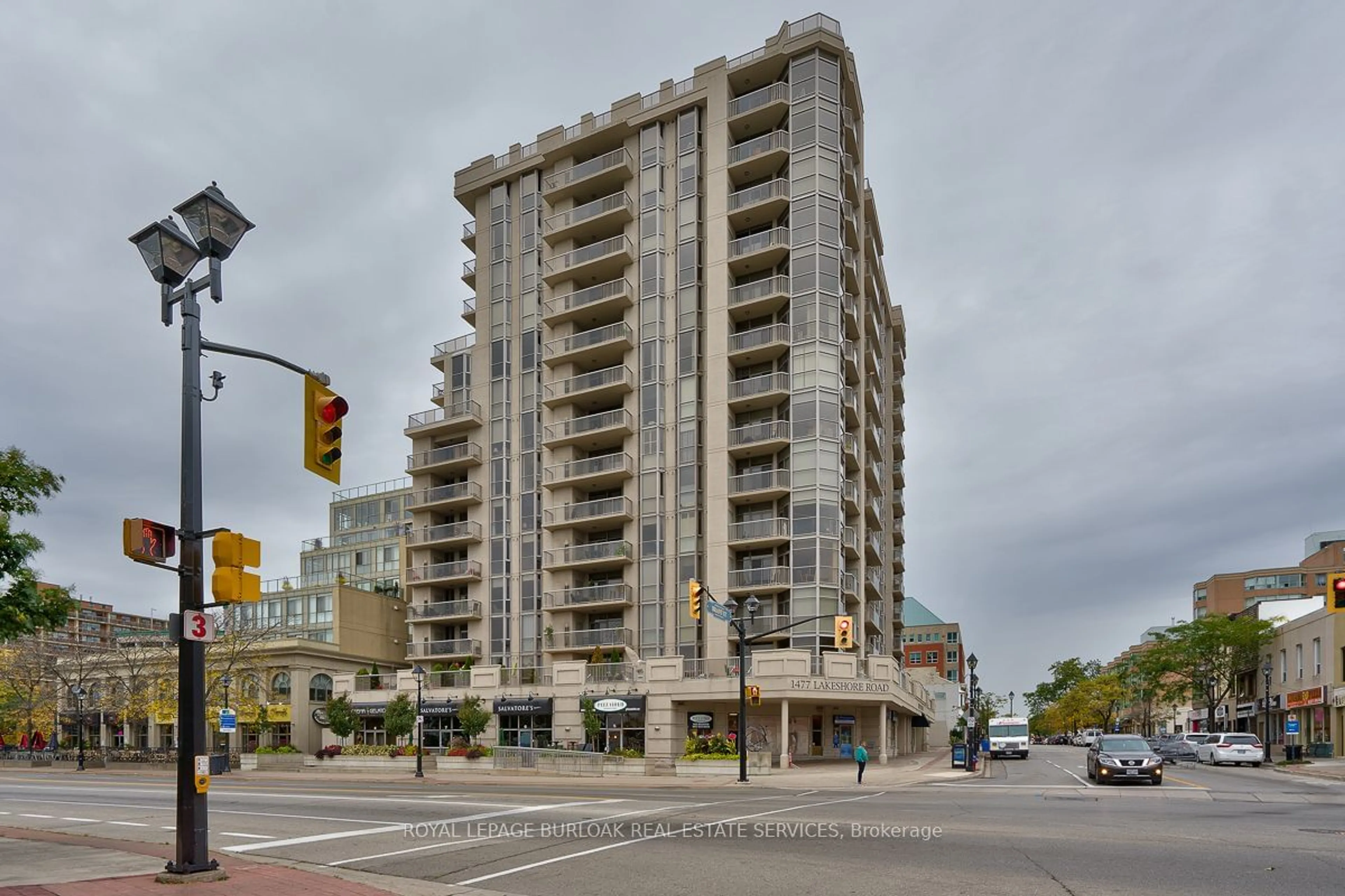 A pic from exterior of the house or condo for 1477 Lakeshore Rd #903, Burlington Ontario L7S 1B5
