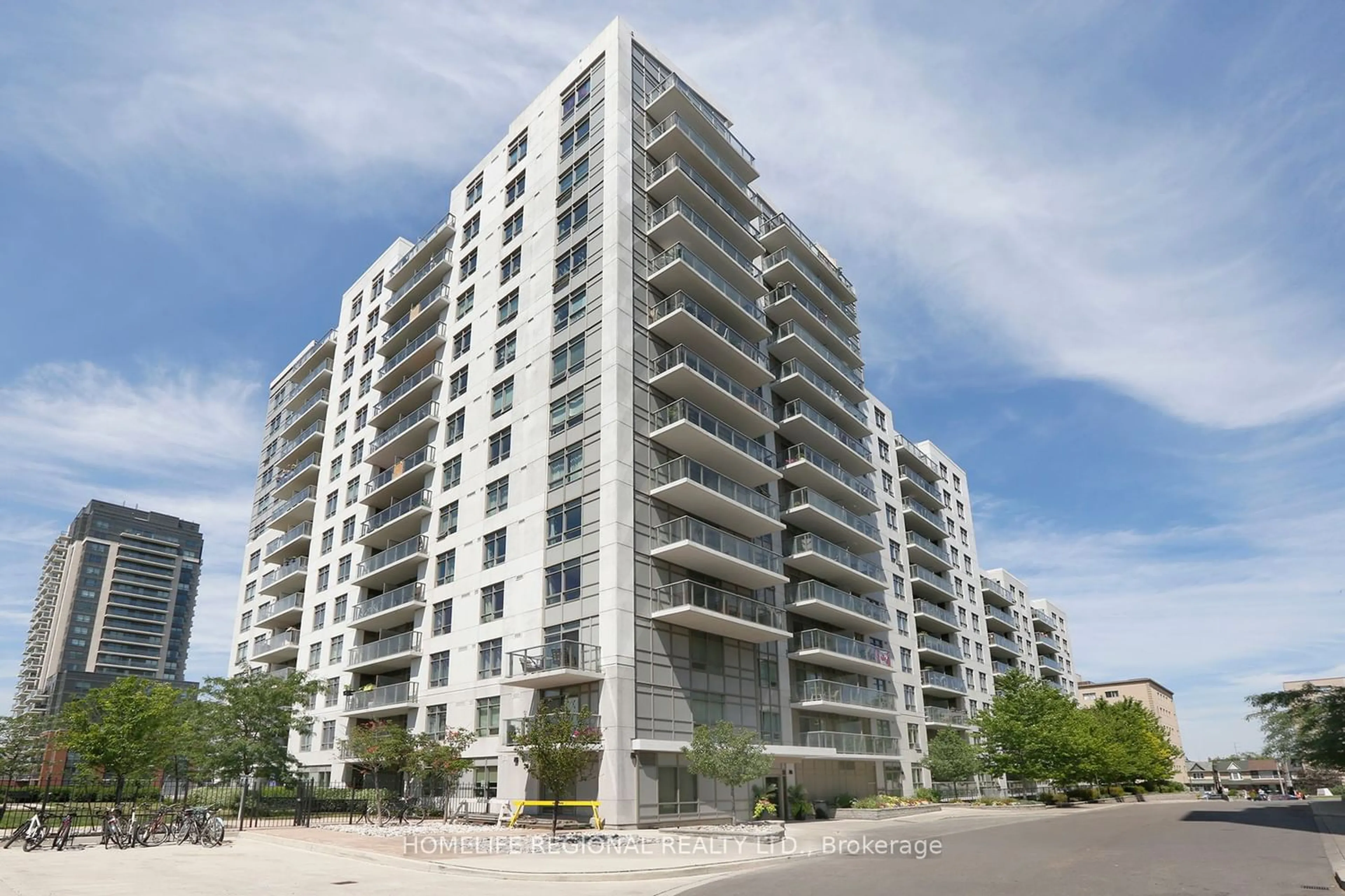 A pic from exterior of the house or condo for 816 Lansdowne Ave #1015, Toronto Ontario M6H 4K6