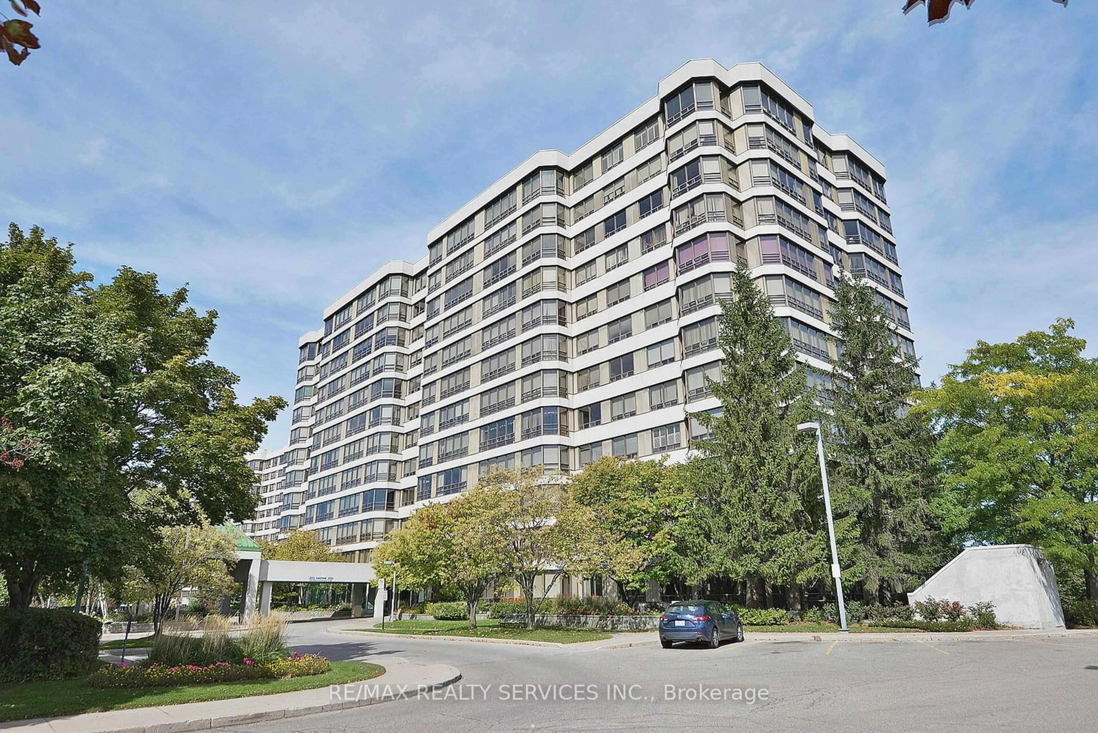 A pic from exterior of the house or condo for 320 Mill St #1101, Brampton Ontario L6Y 3V2