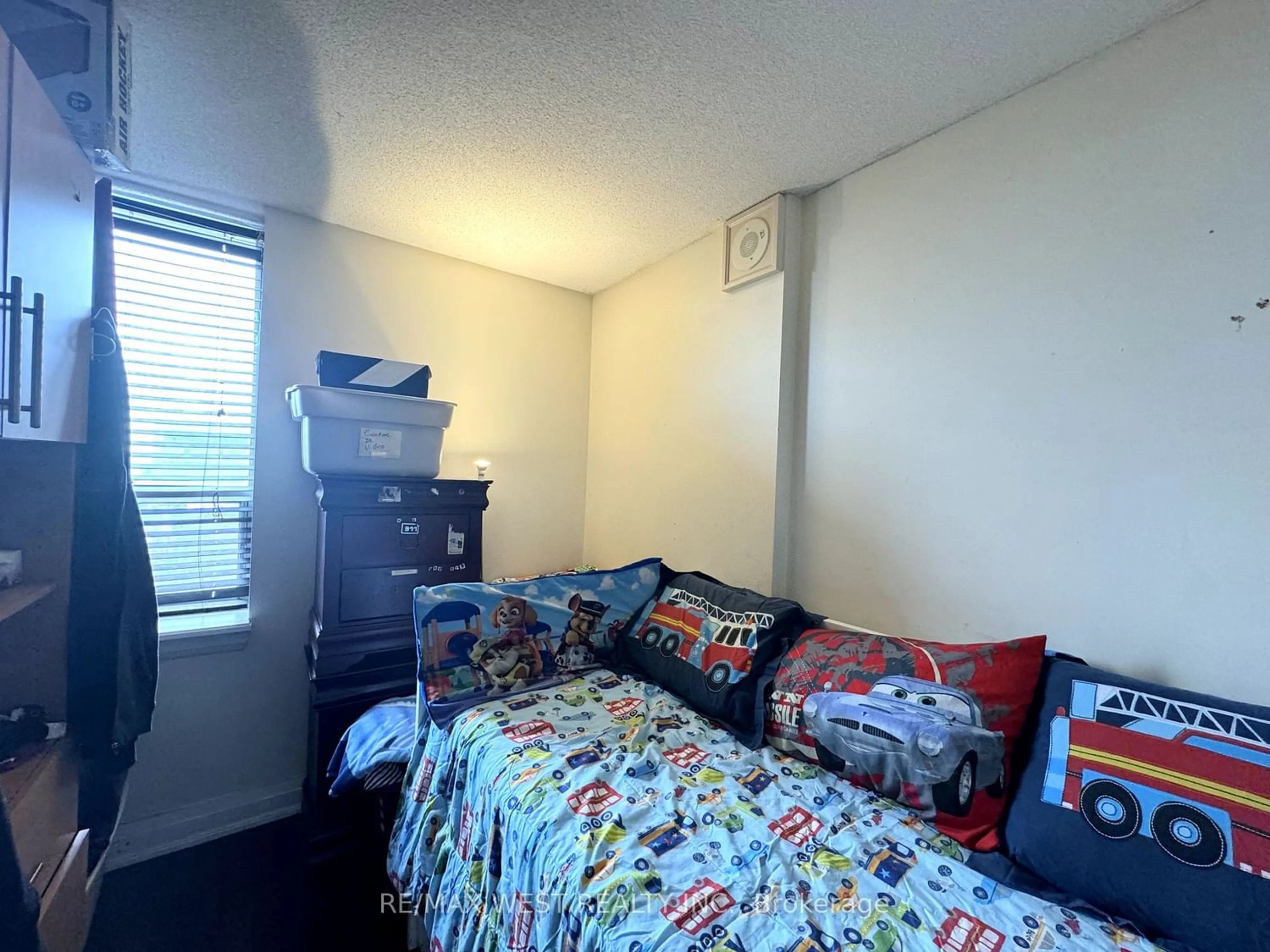 A pic of a room for 2737 Keele St #519, Toronto Ontario M3M 2E9
