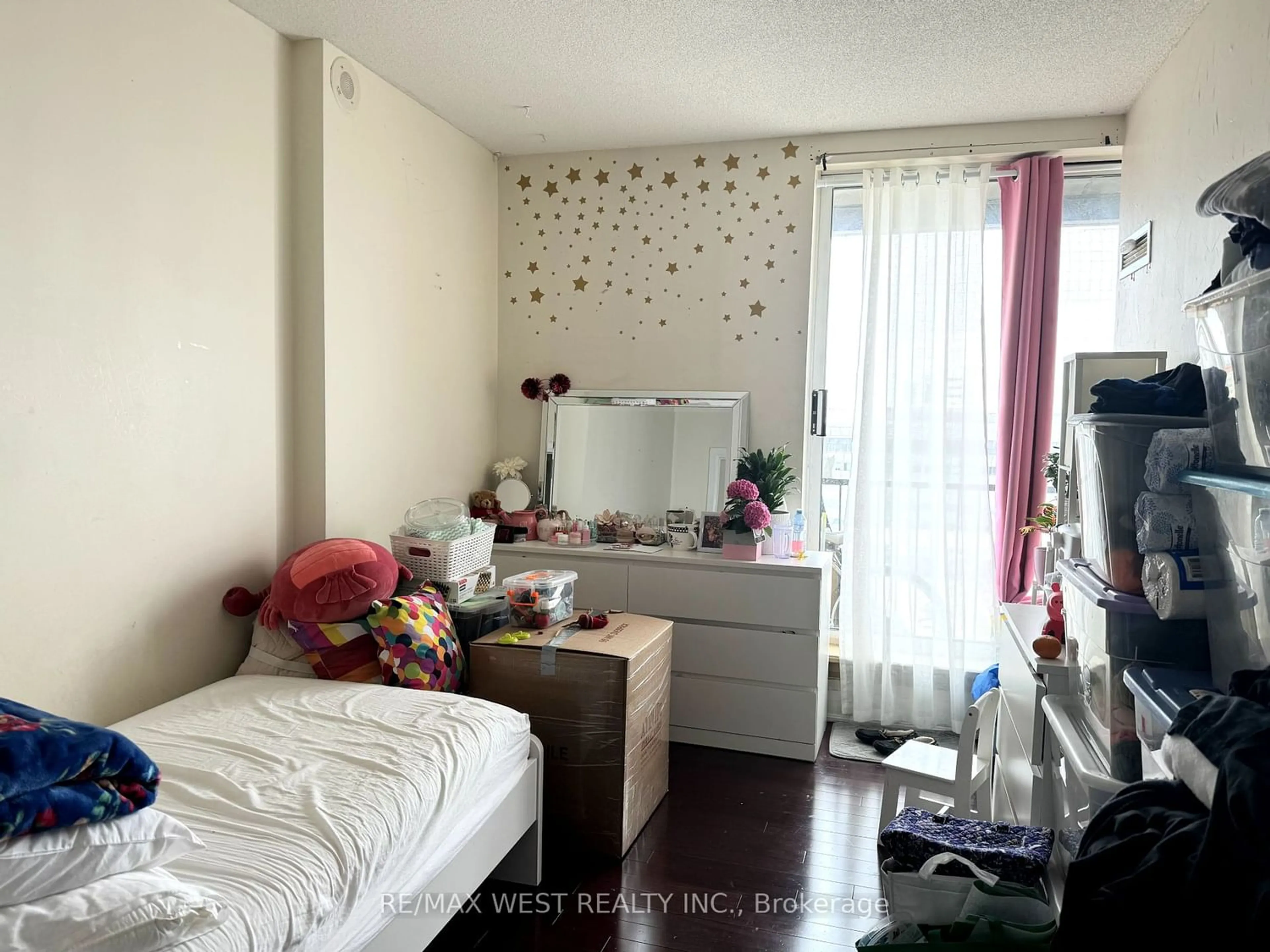 A pic of a room for 2737 Keele St #1005, Toronto Ontario M3M 2E9