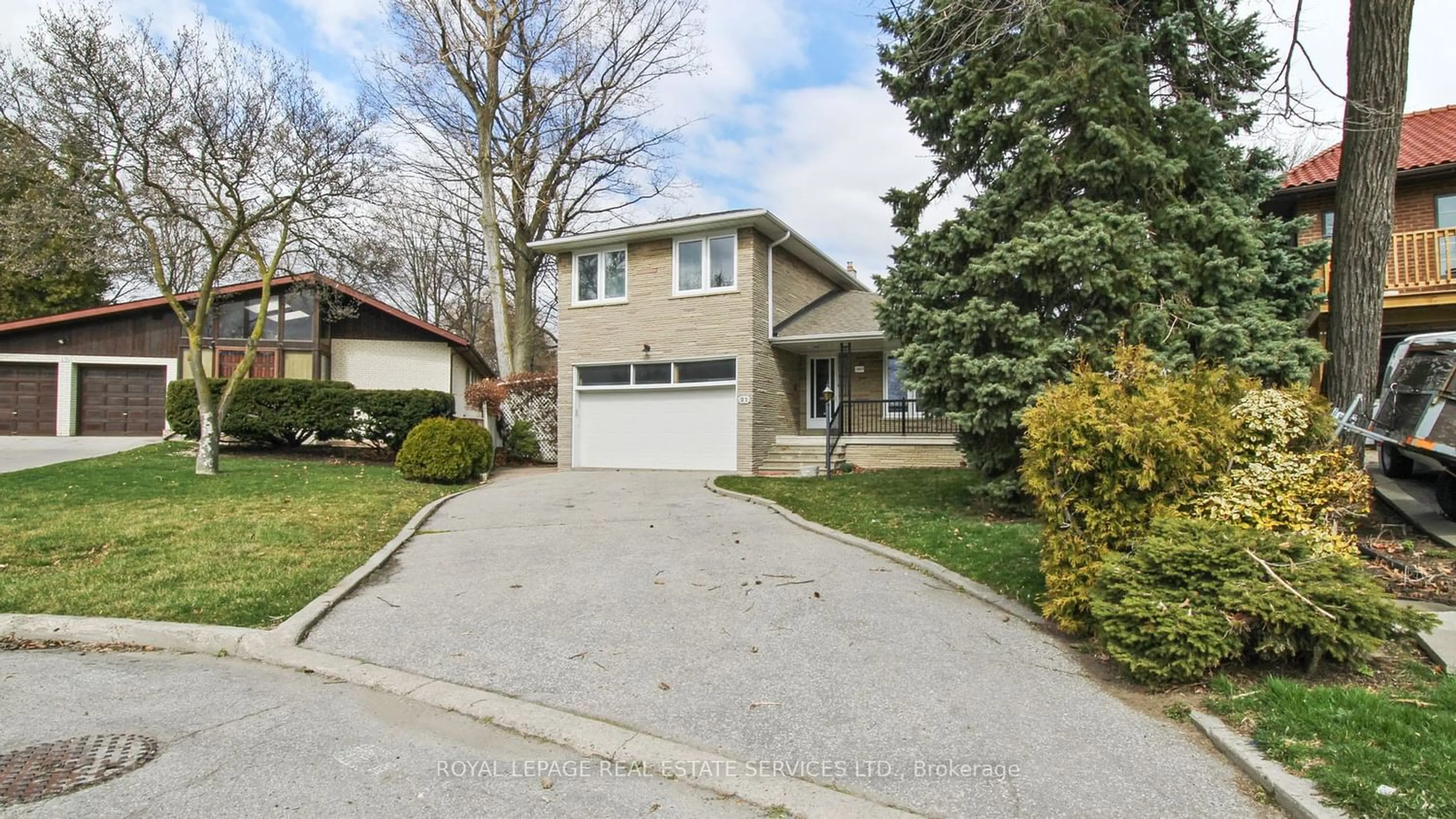 Frontside or backside of a home for 21 Pitkin Crt, Toronto Ontario M6M 2P4