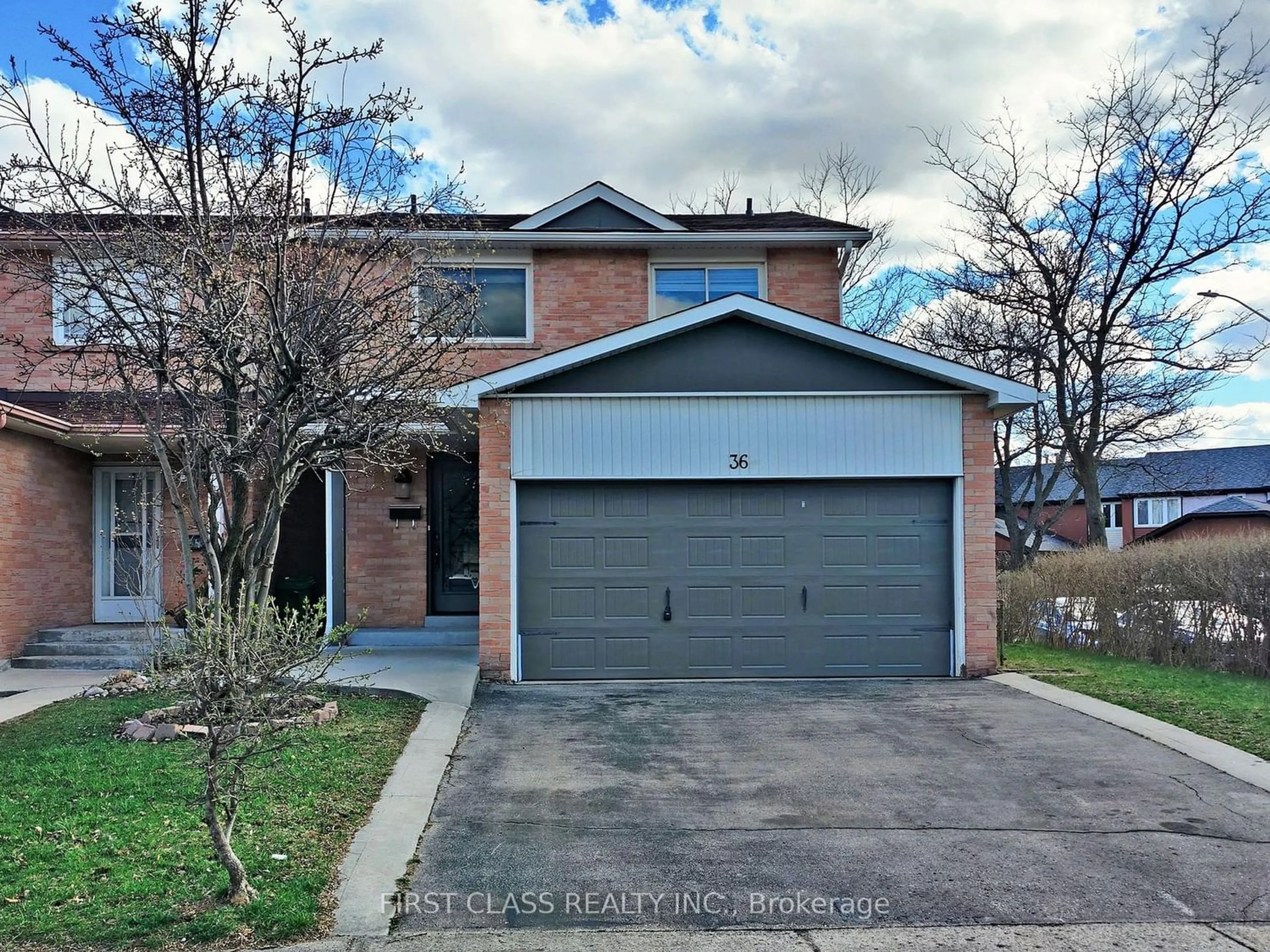 Home with brick exterior material for 36 Royal Palm Dr, Brampton Ontario L6Z 1P5