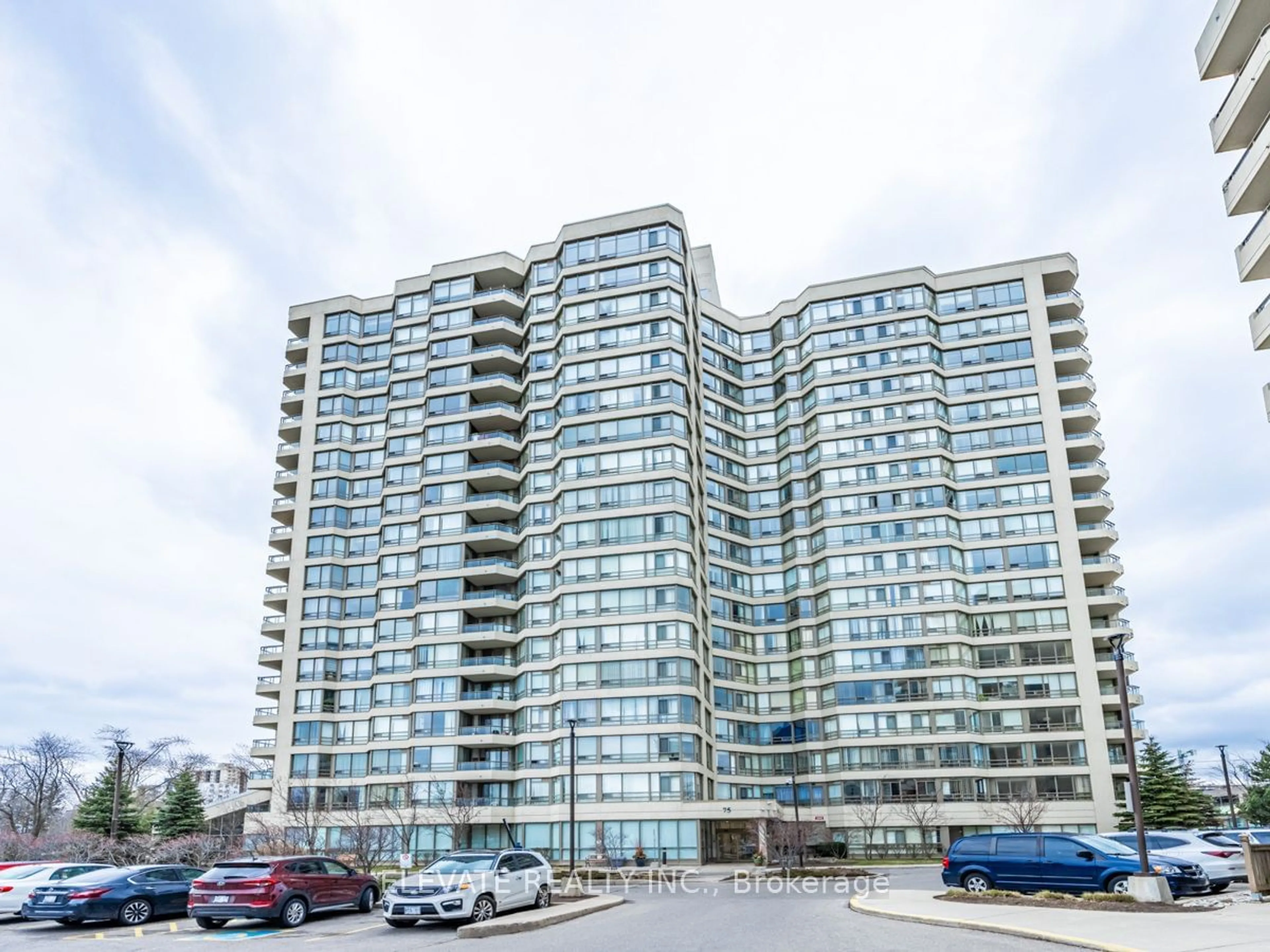A pic from exterior of the house or condo for 75 King St #1510, Mississauga Ontario L5A 4G5