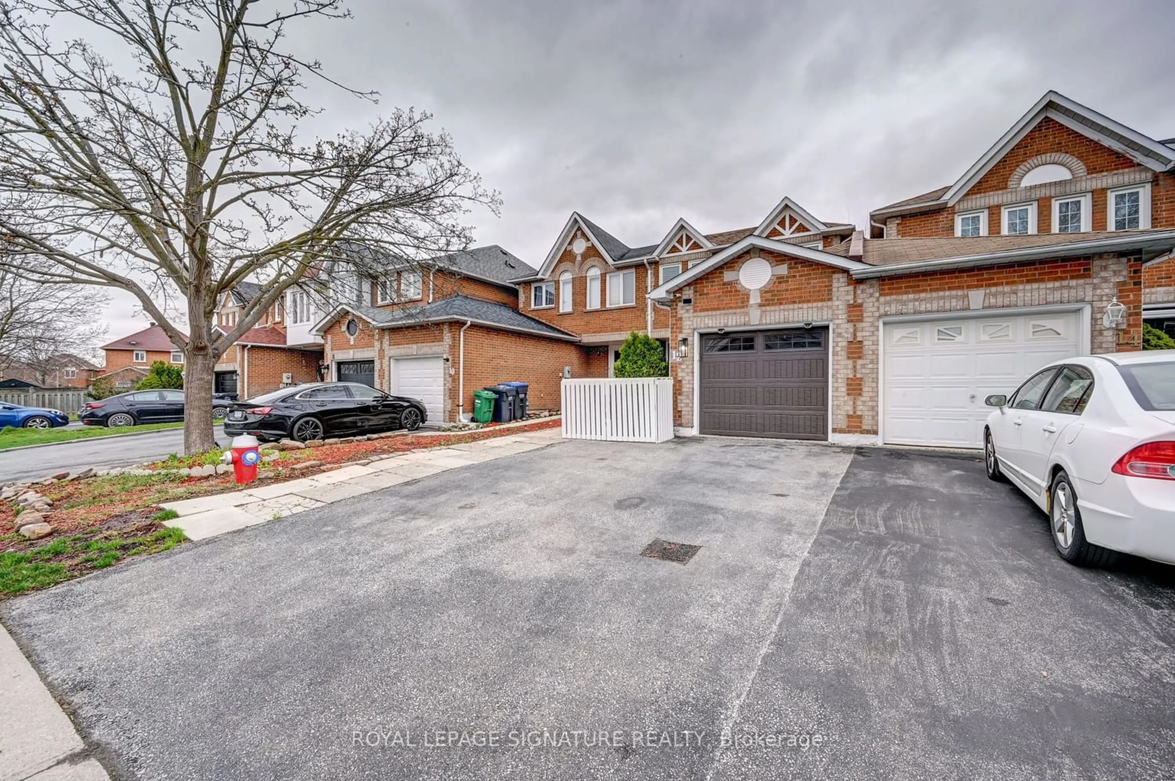 A pic from exterior of the house or condo for 12 Mullis Cres, Brampton Ontario L6Y 4T3