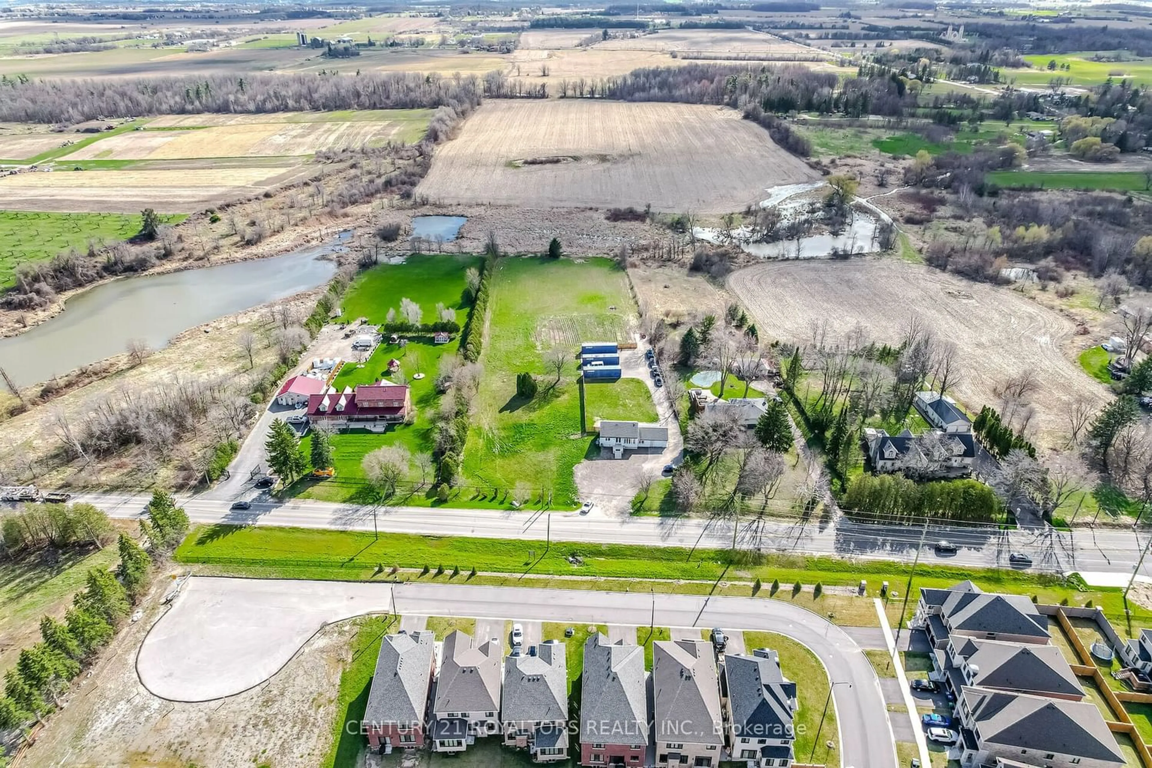 A pic from exterior of the house or condo for 8830 Heritage Rd, Brampton Ontario L6Y 0E1