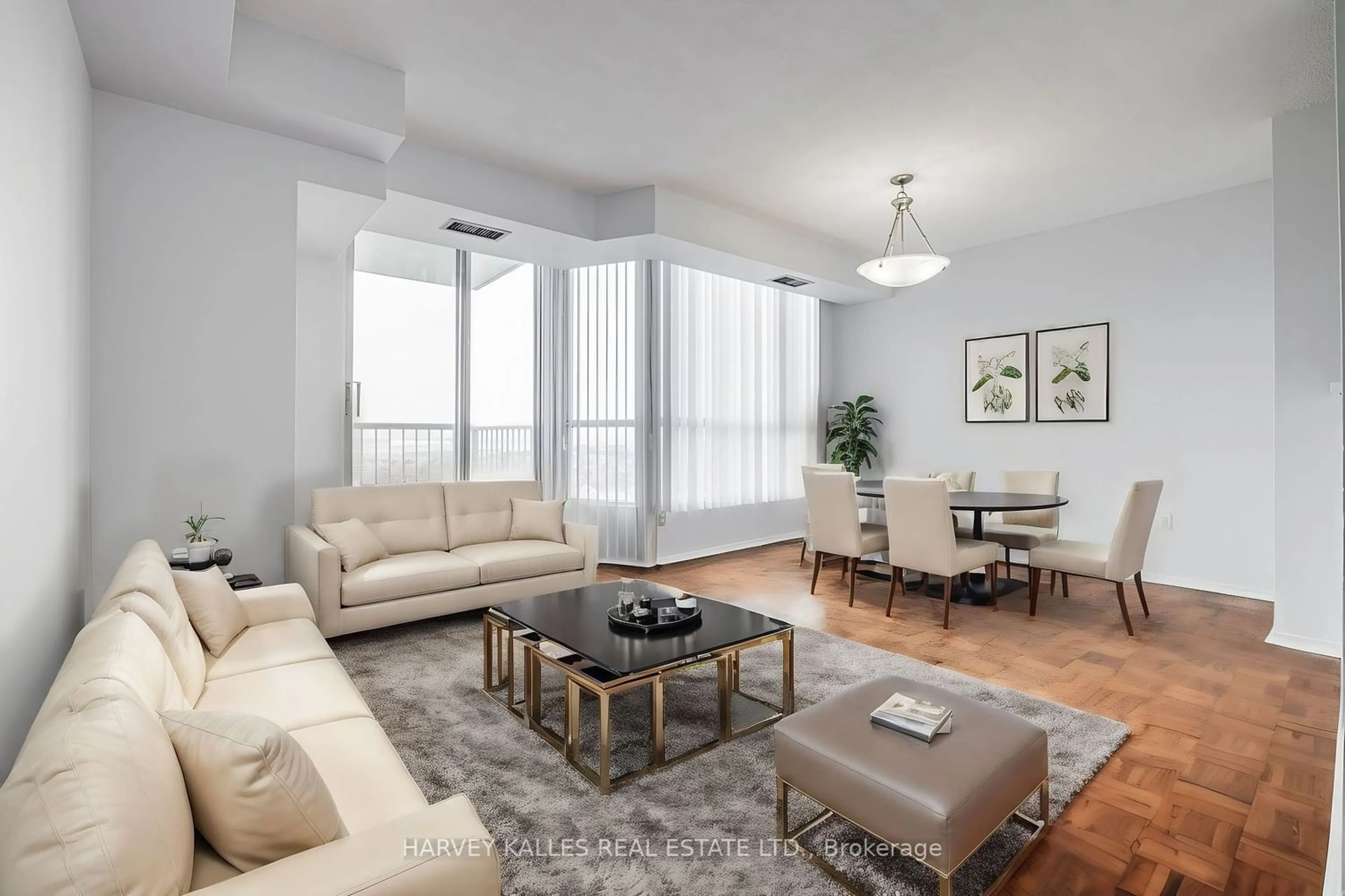 Living room for 3077 Weston Rd ##1612, Toronto Ontario M9M 3A1
