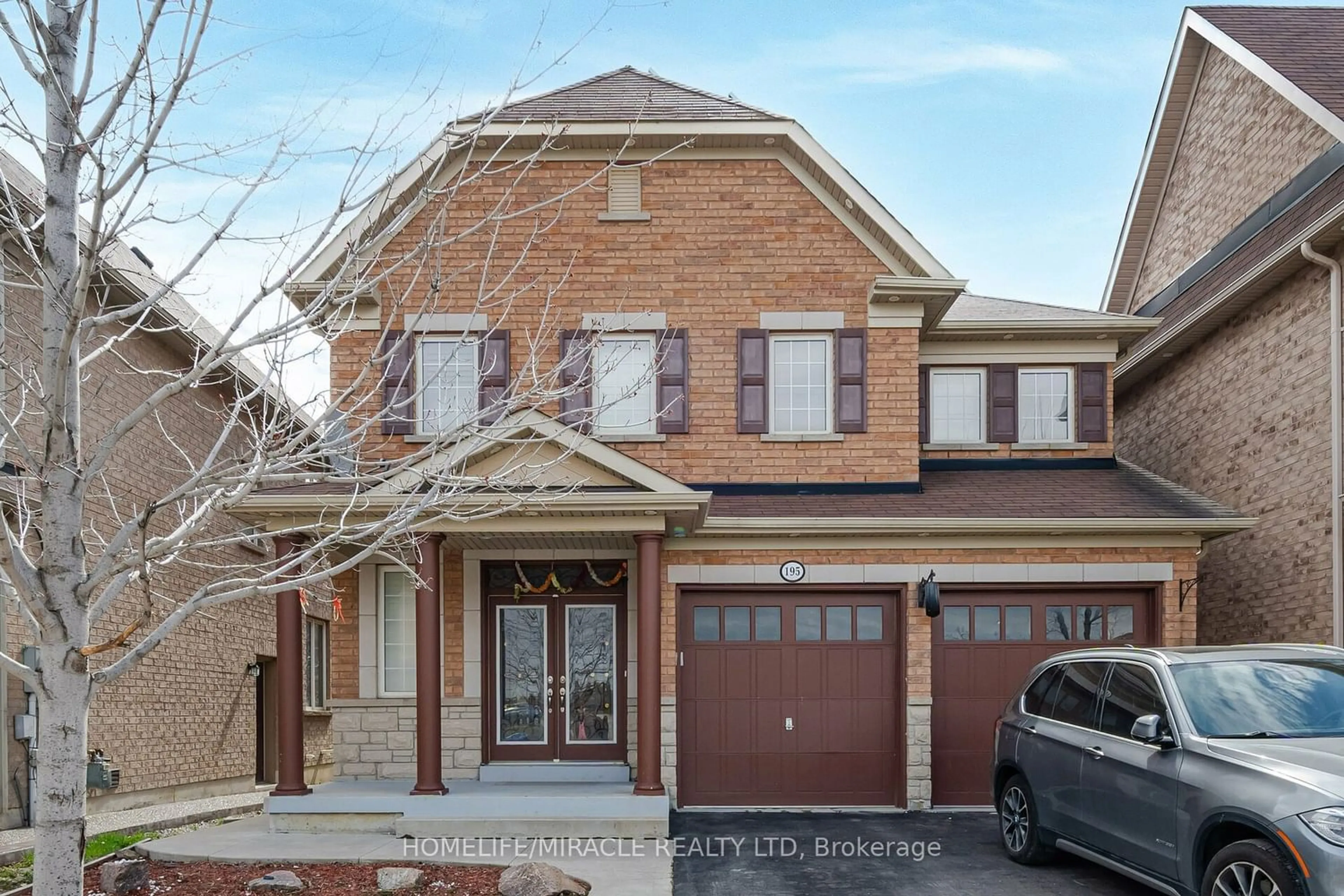 Home with brick exterior material for 195 Sussexvale Dr, Brampton Ontario L6R 0W2