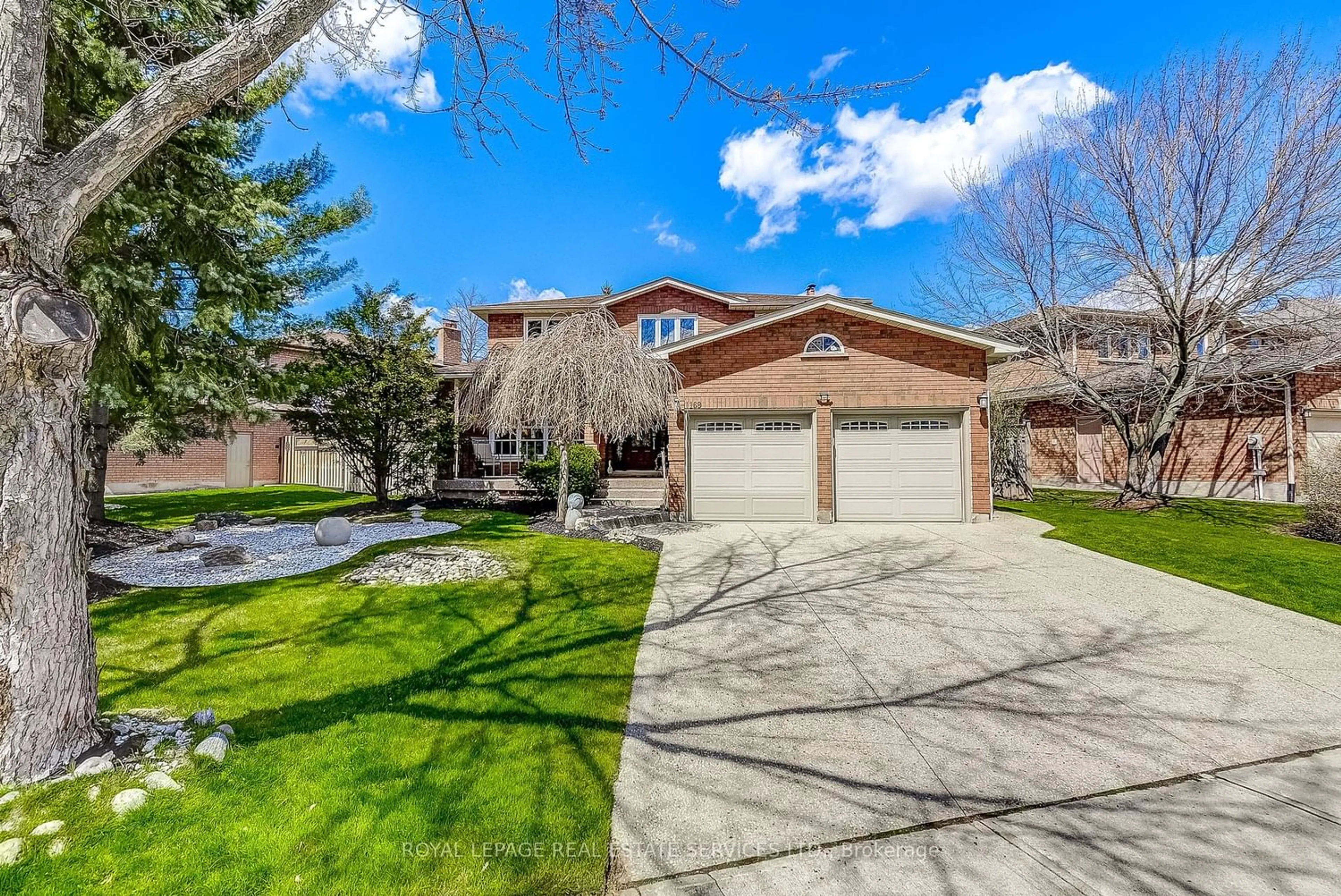 Frontside or backside of a home for 1169 Beechgrove Cres, Oakville Ontario L6M 2B3