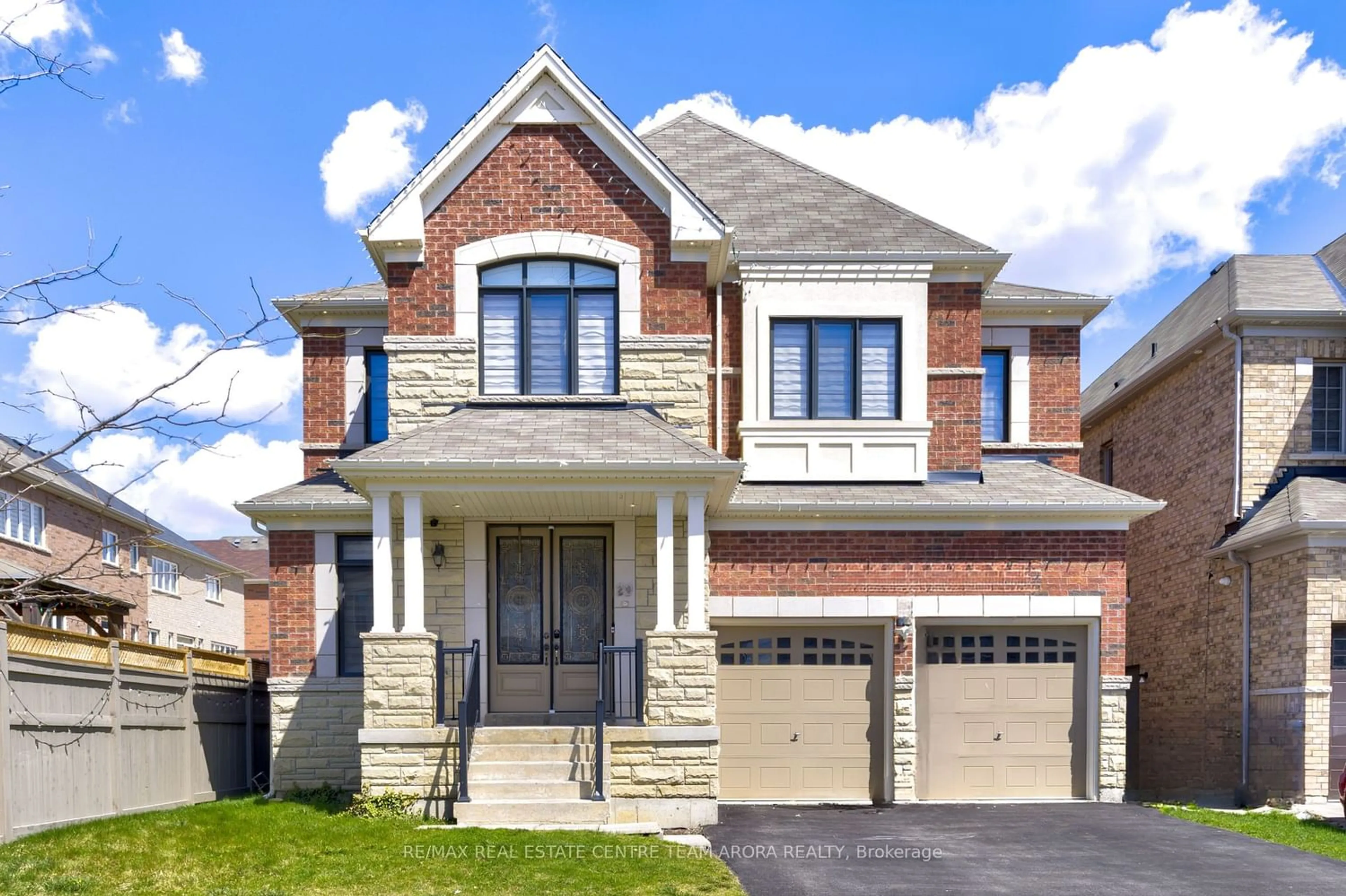 Home with brick exterior material for 29 Dancing Waters Rd, Brampton Ontario L6Y 6B6