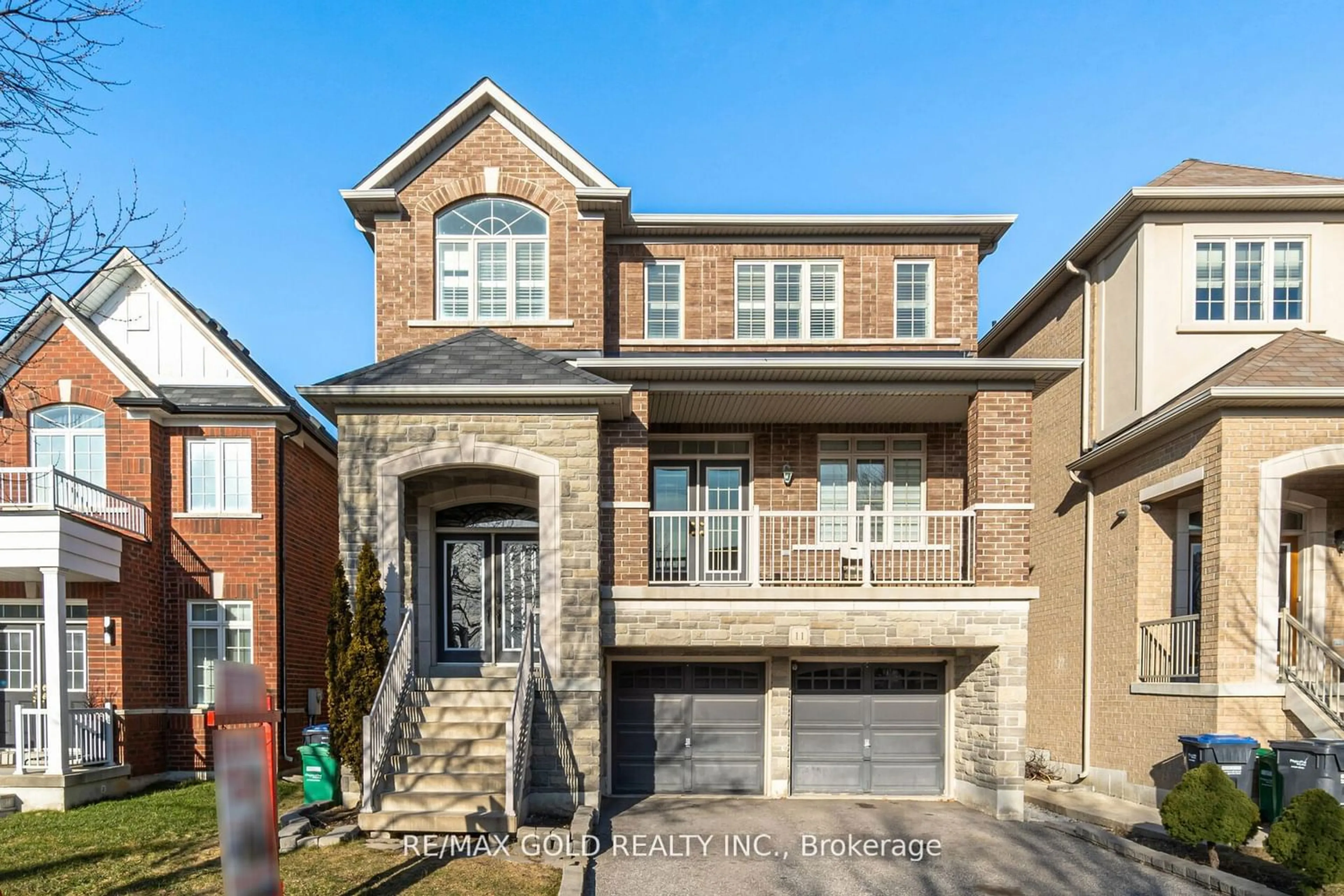 Home with brick exterior material for 11 Clearfield Dr, Brampton Ontario L6P 3L3