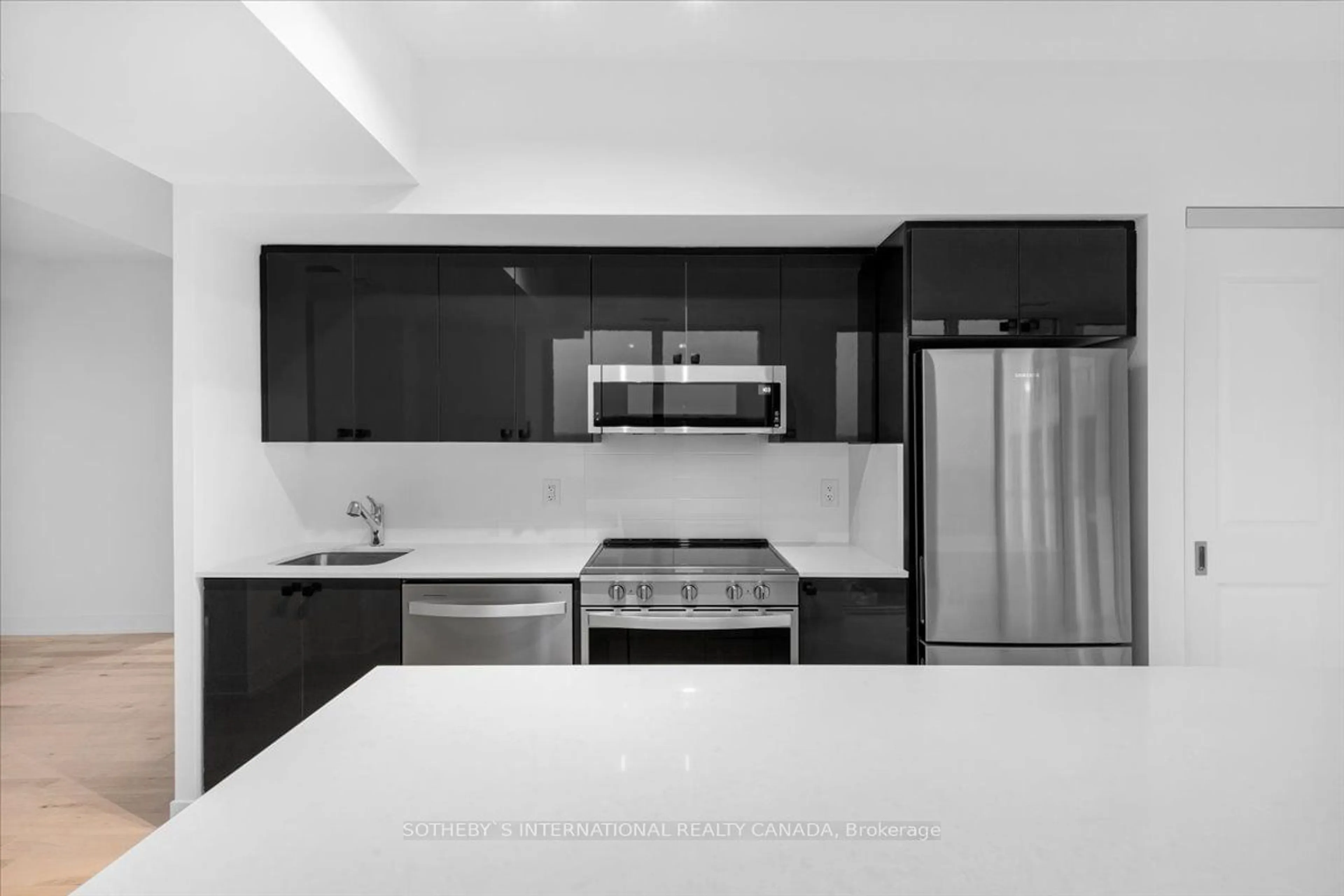 Kitchen for 1063 Douglas Mccurdy Comm Circ #1201, Mississauga Ontario L5L 3H9