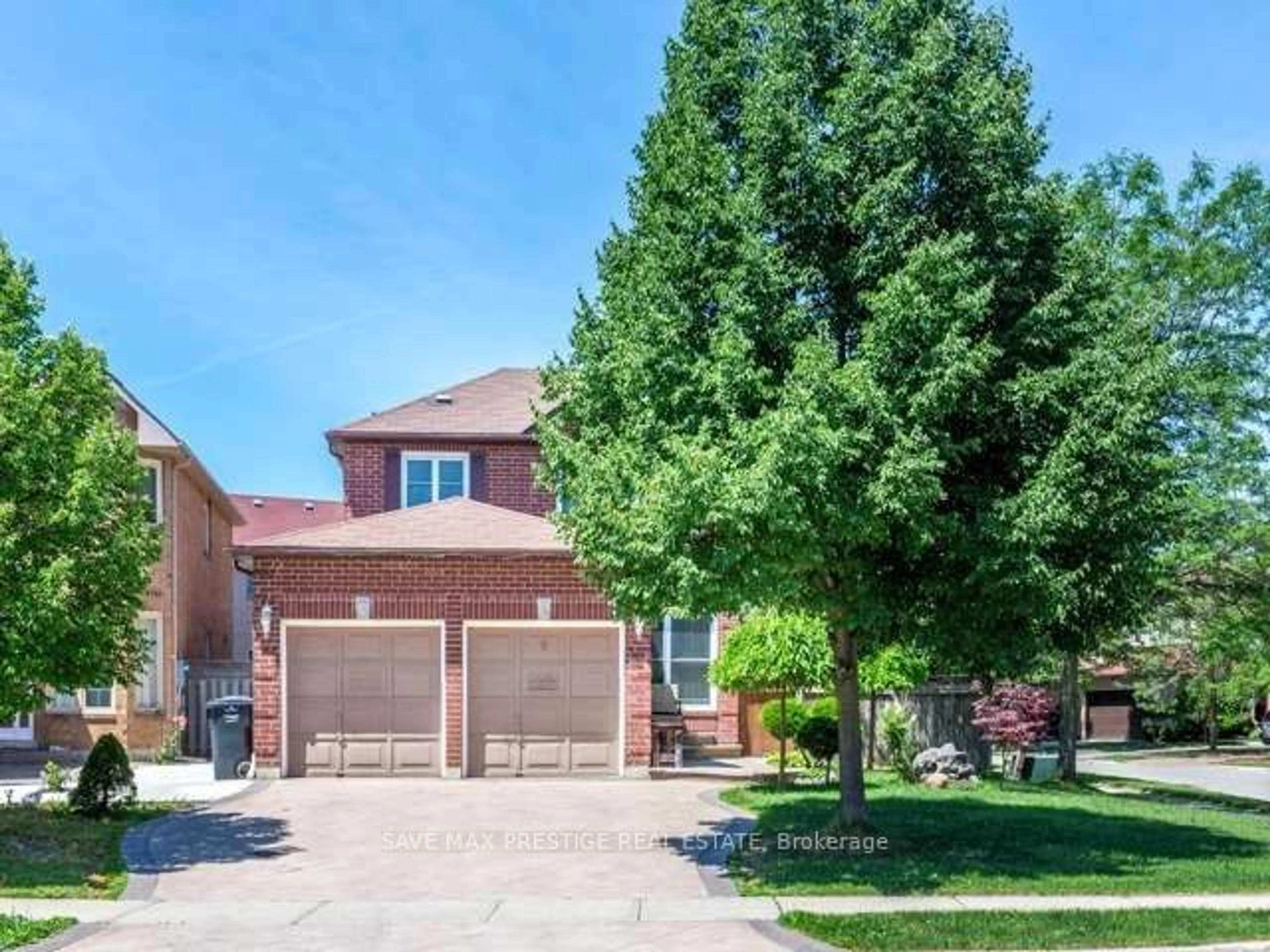 Frontside or backside of a home for 4 Cedarwood Cres, Brampton Ontario L6X 4K3