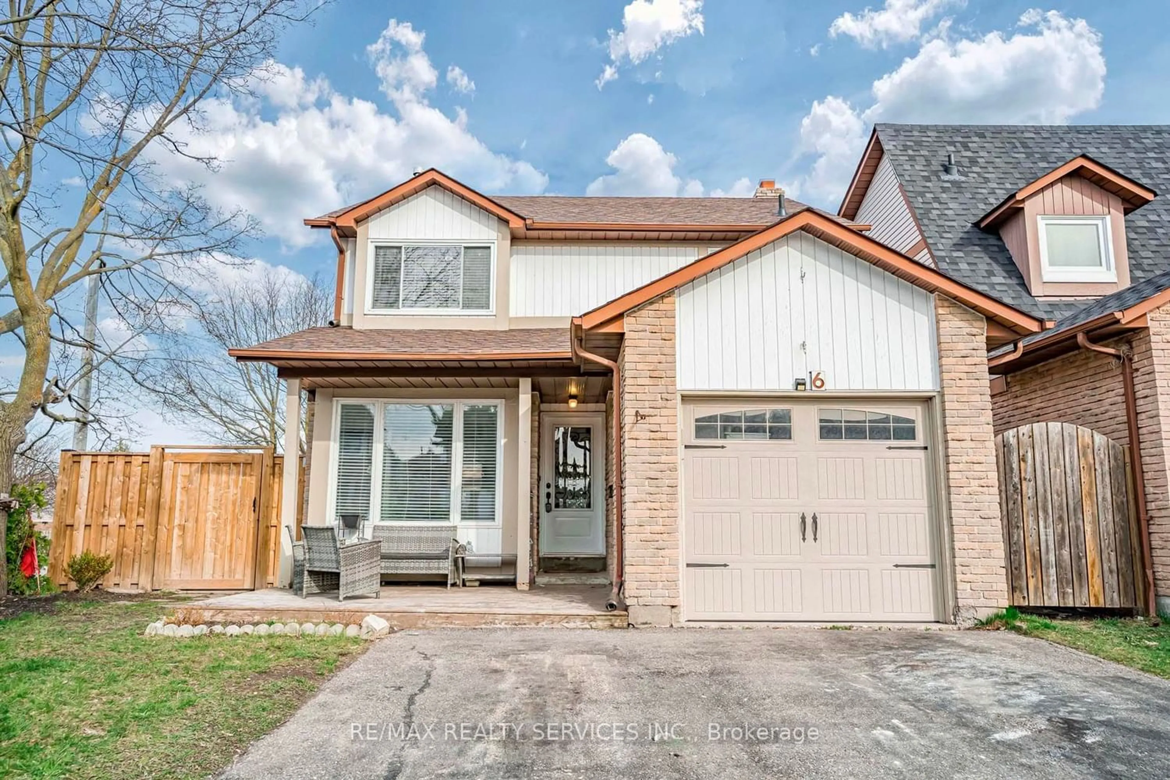 Home with brick exterior material for 6 Borden Hill Crt, Brampton Ontario L6S 3K7