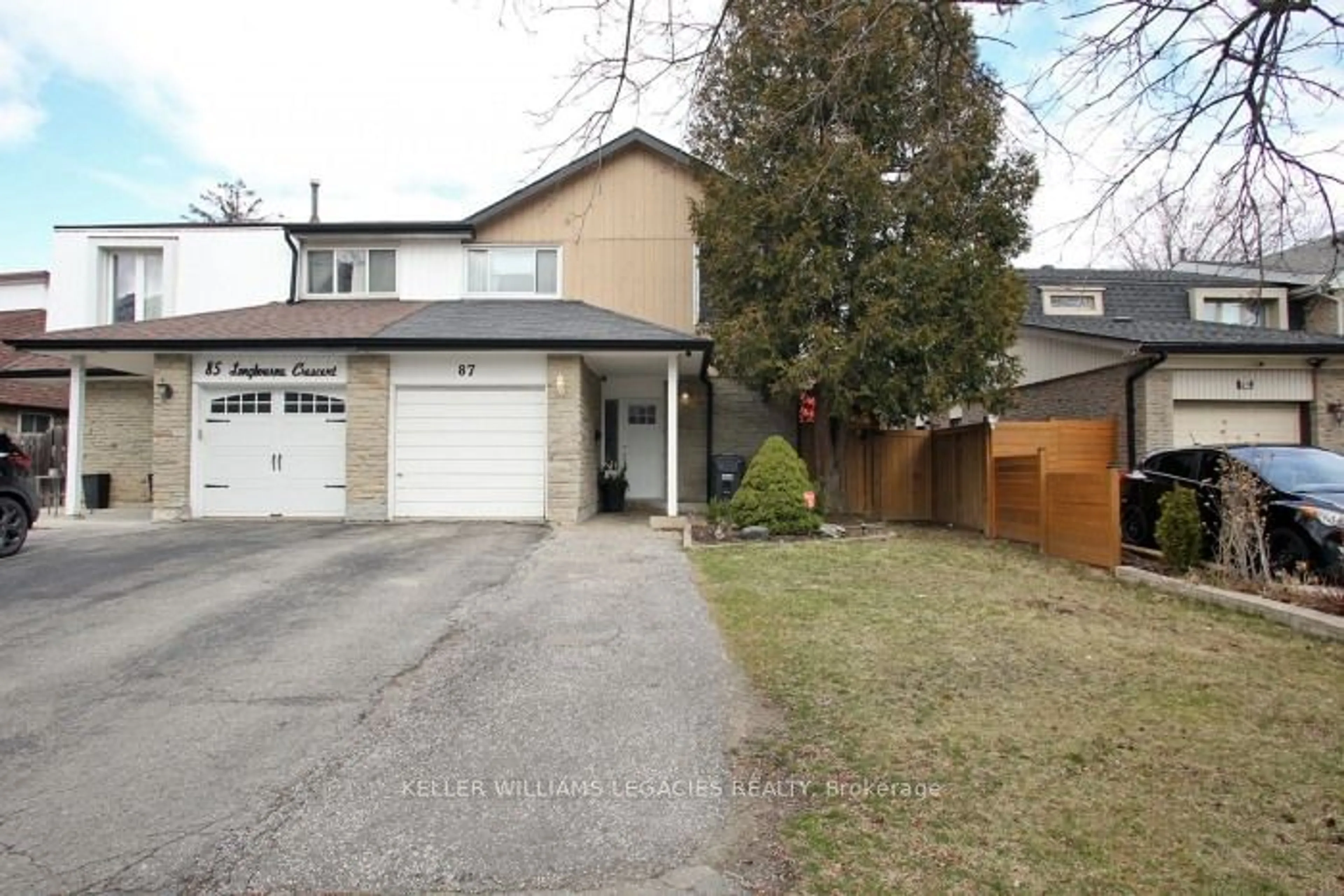 Frontside or backside of a home for 87 Longbourne Cres, Brampton Ontario L6S 2R8