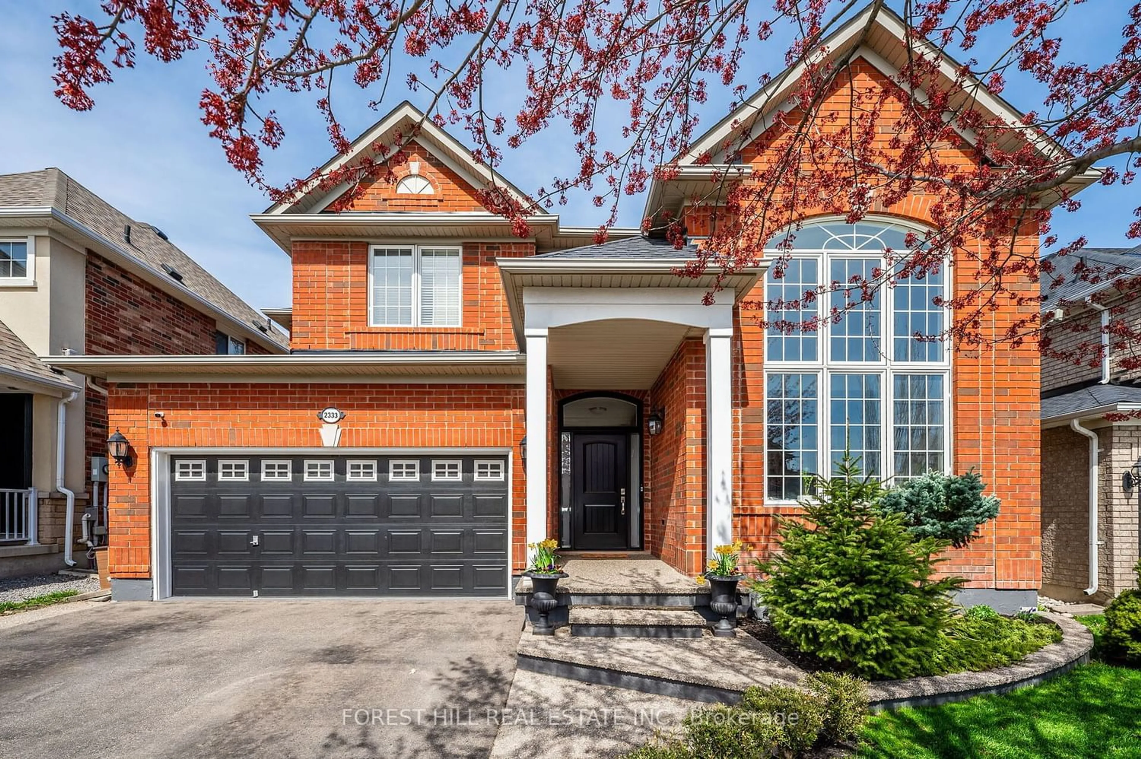 Home with brick exterior material for 2333 Kirkhill Pl, Oakville Ontario L6M 5G8