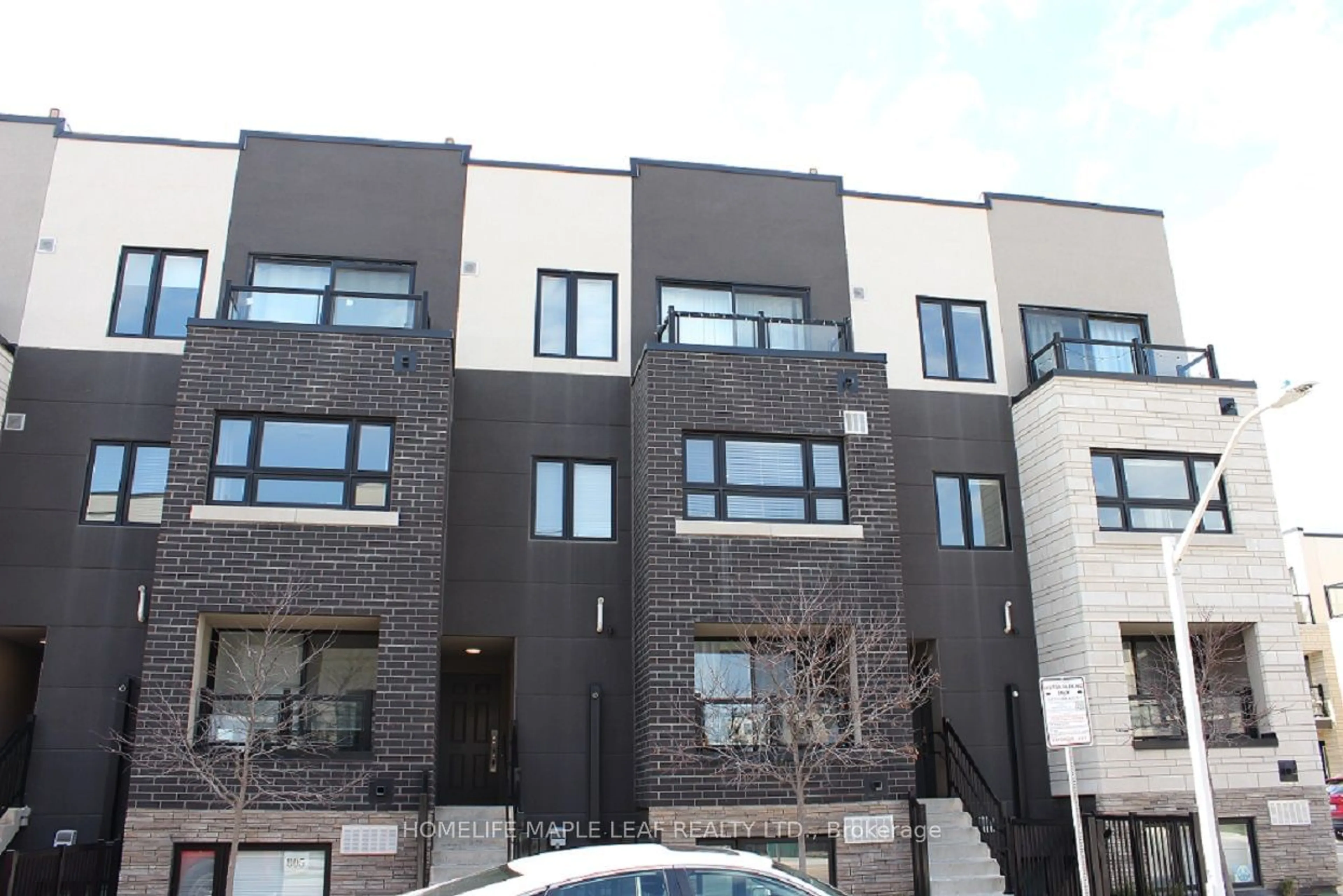 A pic from exterior of the house or condo for 1133 Cooke Blvd #811, Burlington Ontario L7T 0C3