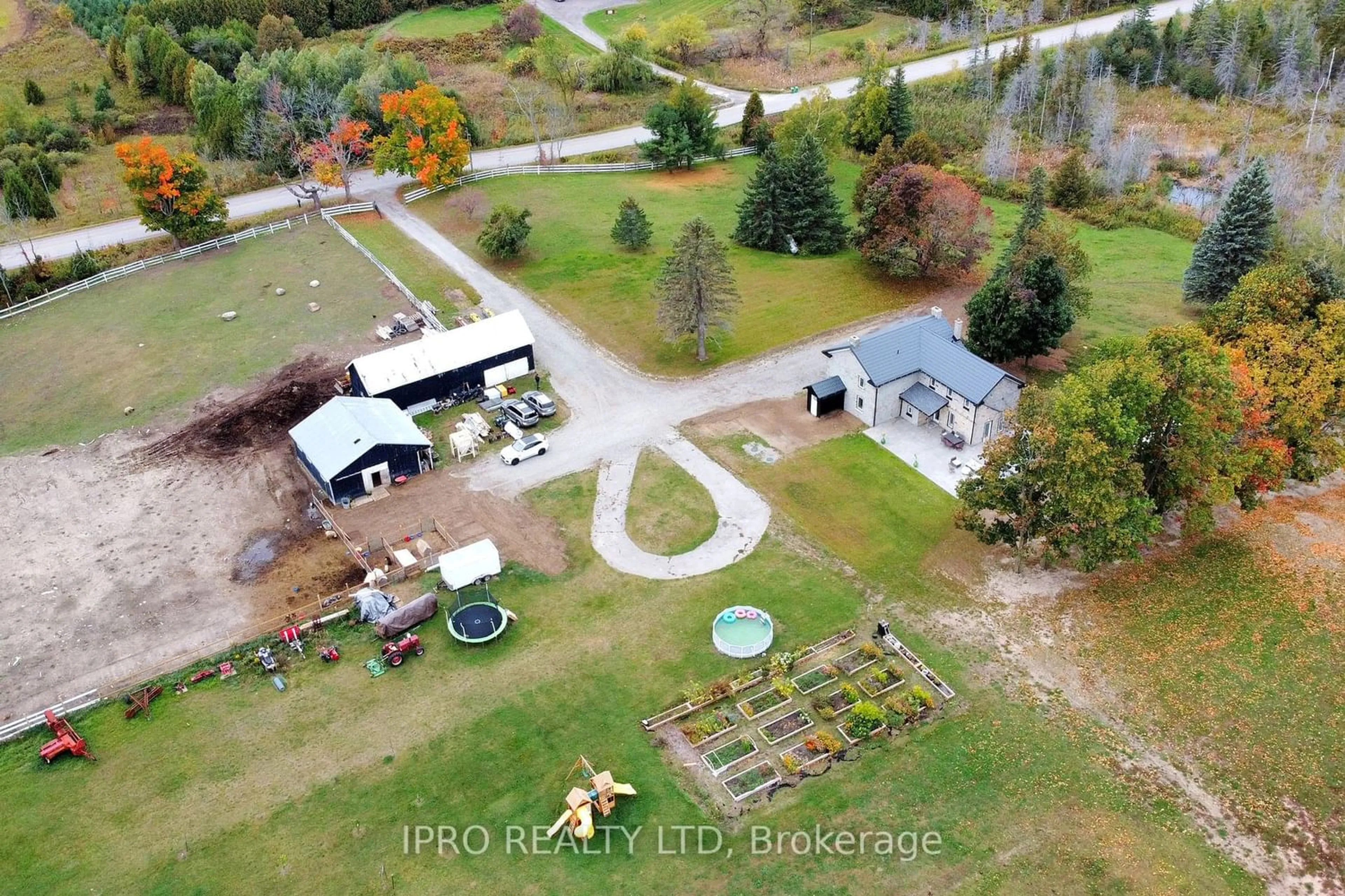 Outside view for 18161 Heart Lake Rd, Caledon Ontario L7K 2A4