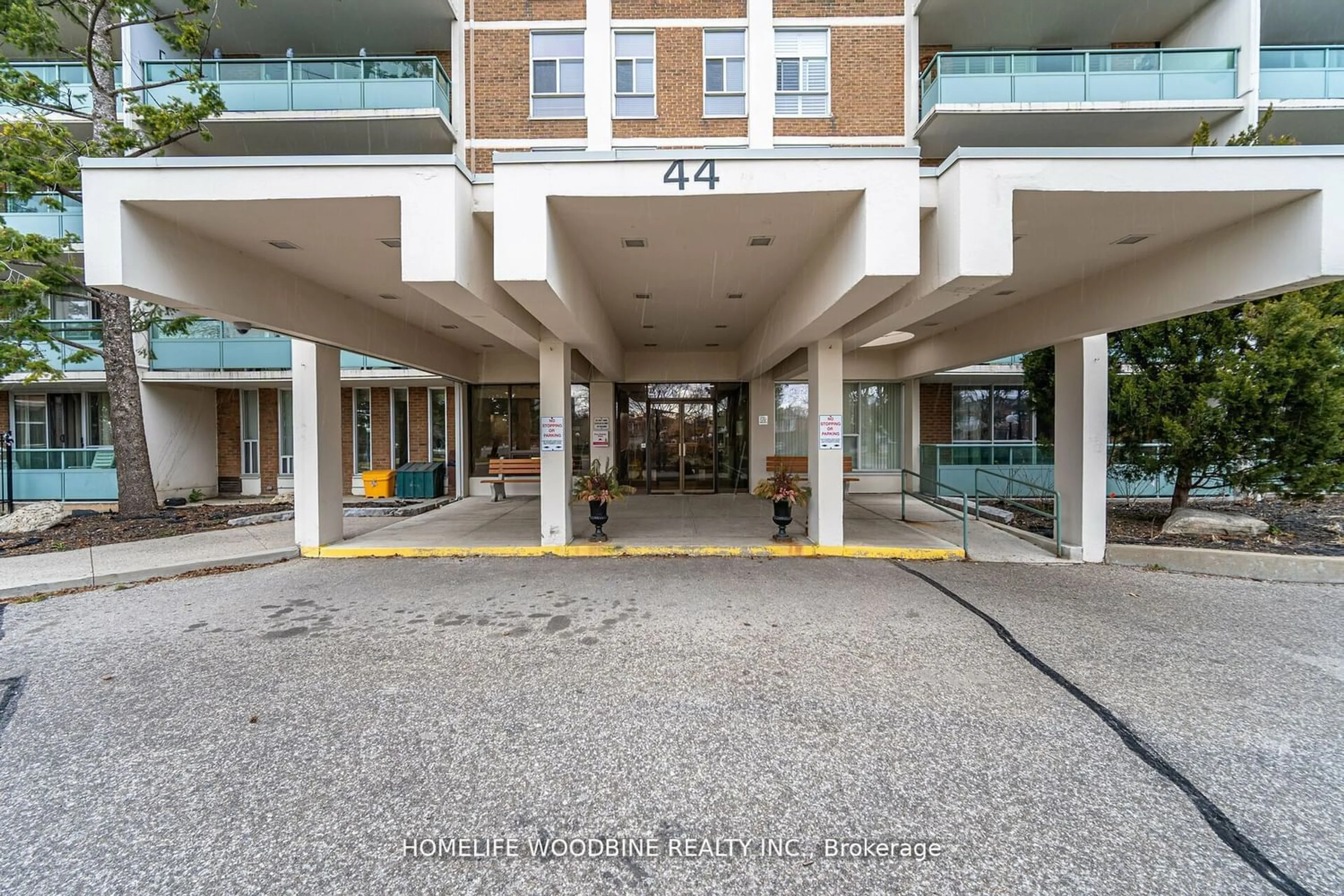 A pic from exterior of the house or condo for 44 Longbourne Dr #1009, Toronto Ontario M9R 2M7