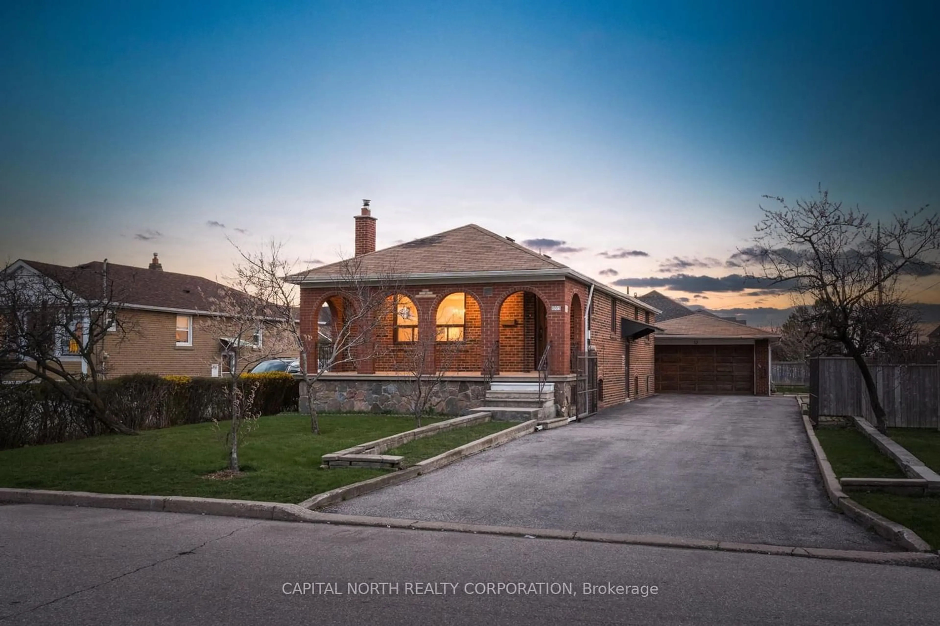 Frontside or backside of a home for 100 Cuffley Cres, Toronto Ontario M3K 1X5