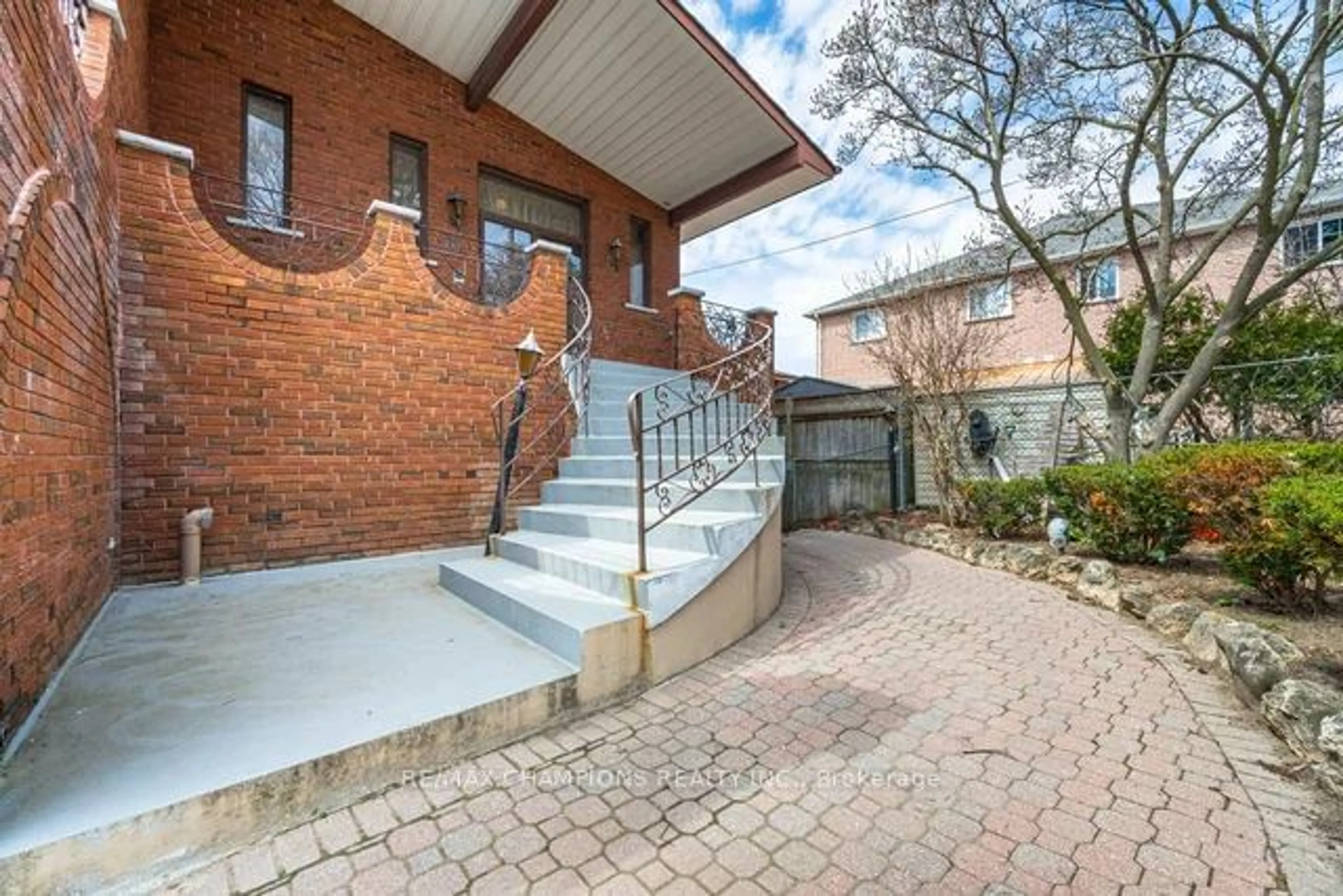 Home with brick exterior material for 10 Larchmere Ave, Toronto Ontario M9L 2N1