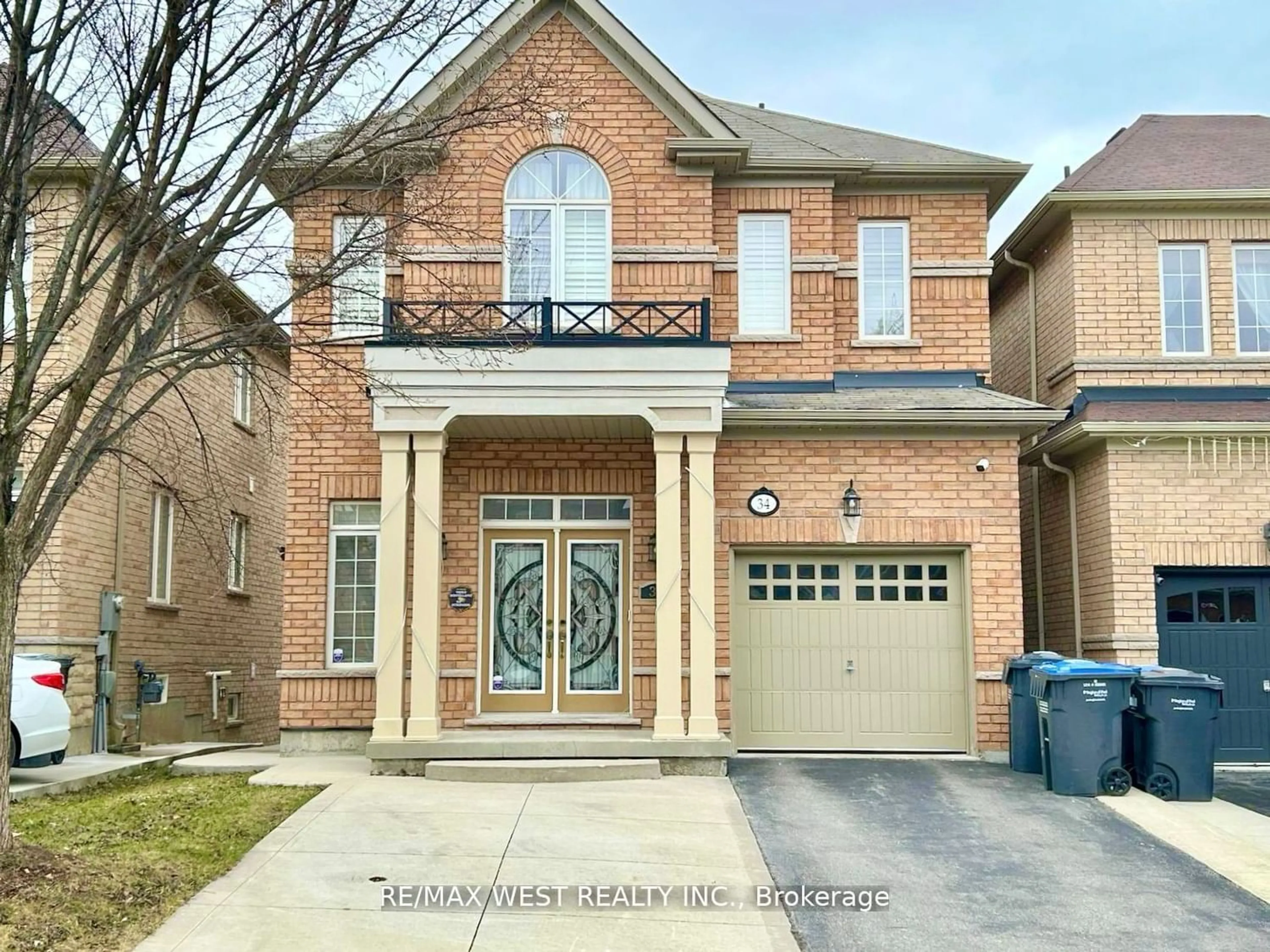 Home with brick exterior material for 34 Teal Crest Circ, Brampton Ontario L6X 0B2