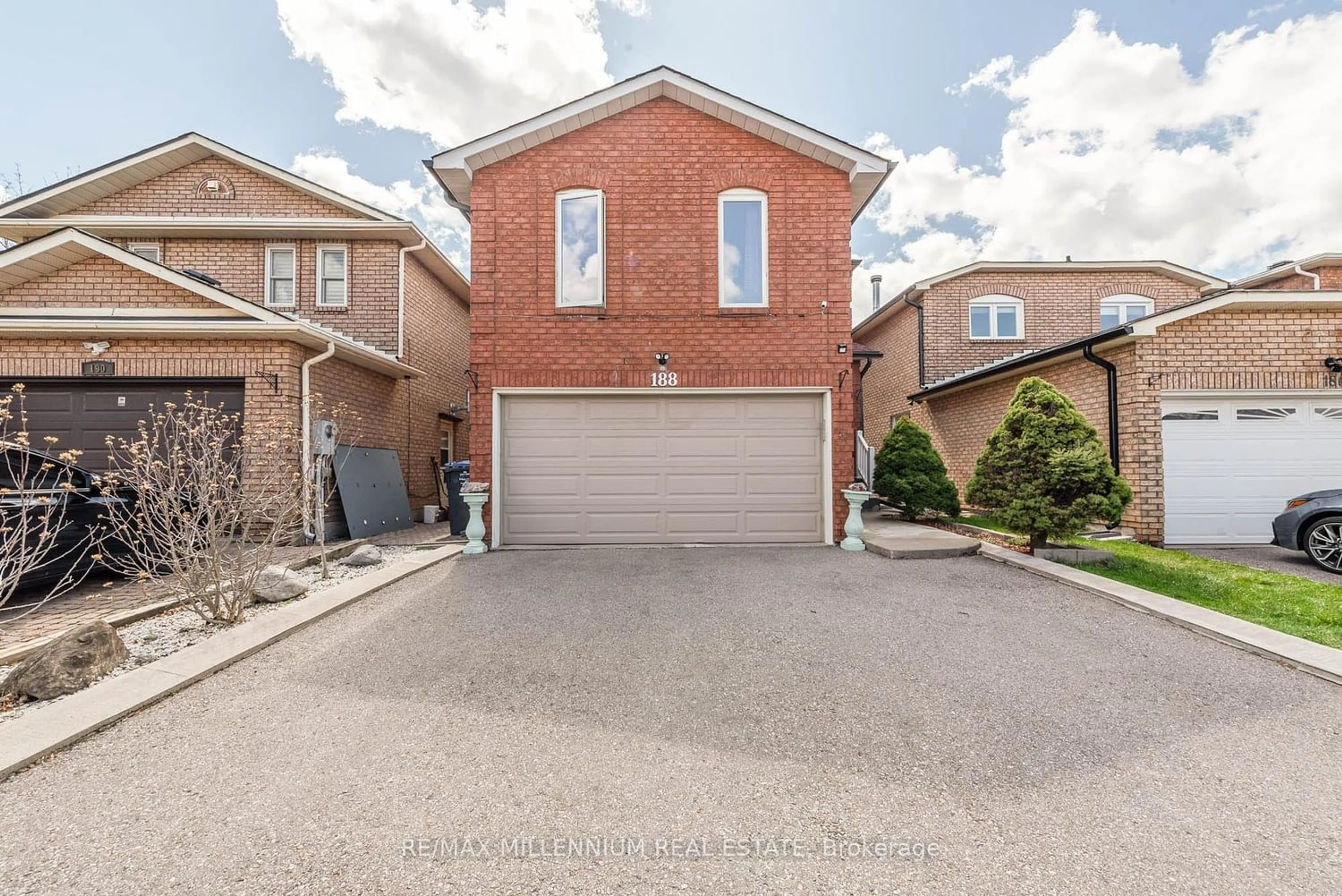 Home with brick exterior material for 188 Richvale Dr, Brampton Ontario L6Z 4L5