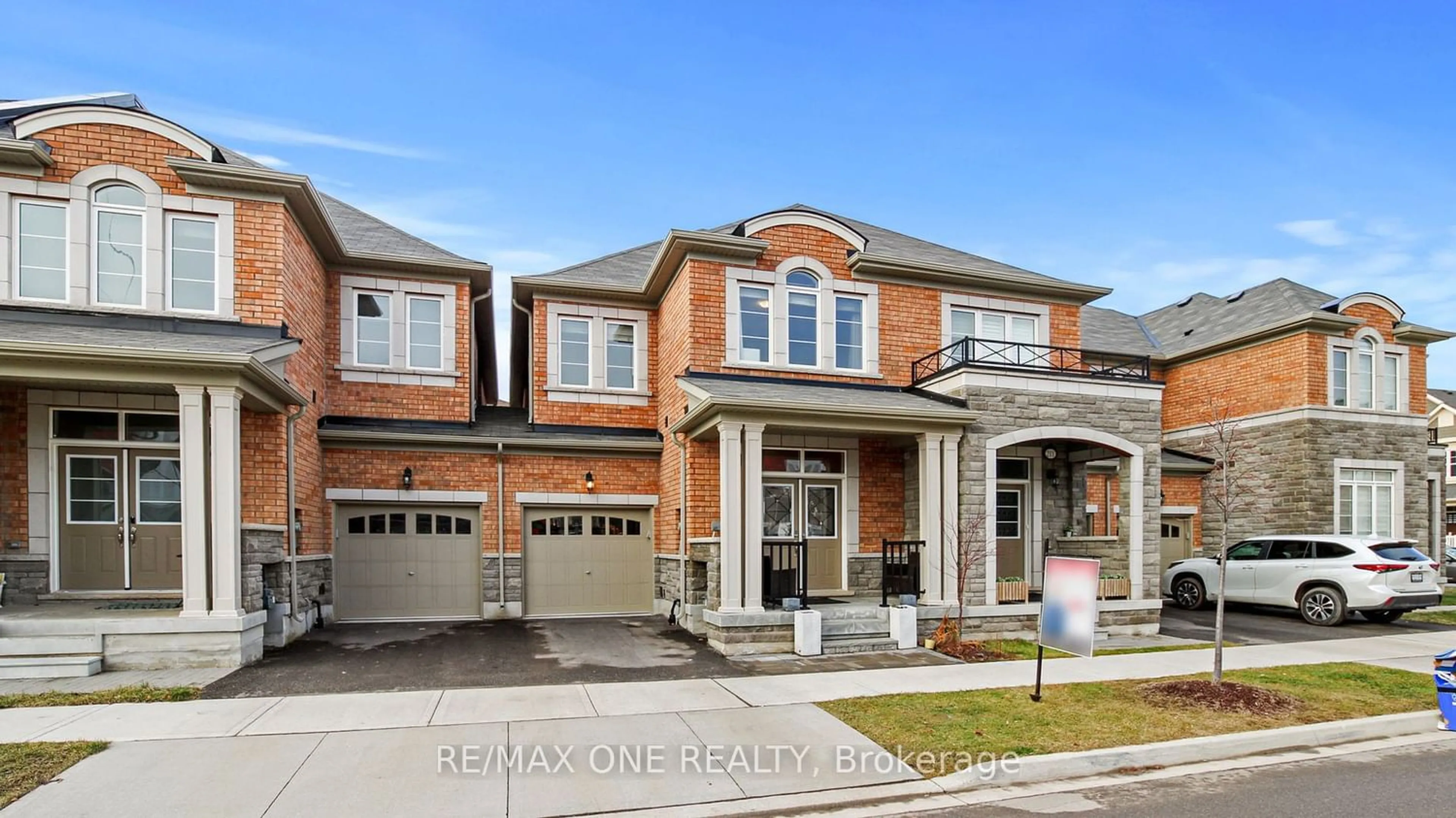 Home with brick exterior material for 213 Wisteria Way, Oakville Ontario L6M 1R1