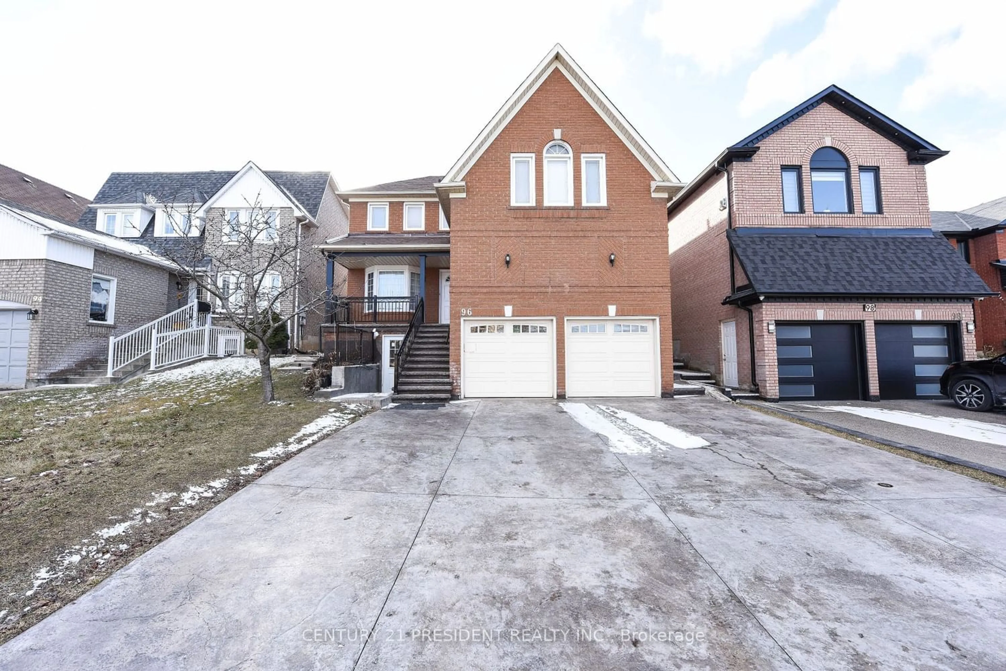 Frontside or backside of a home for 96 Sal Circ, Brampton Ontario L6R 1H5