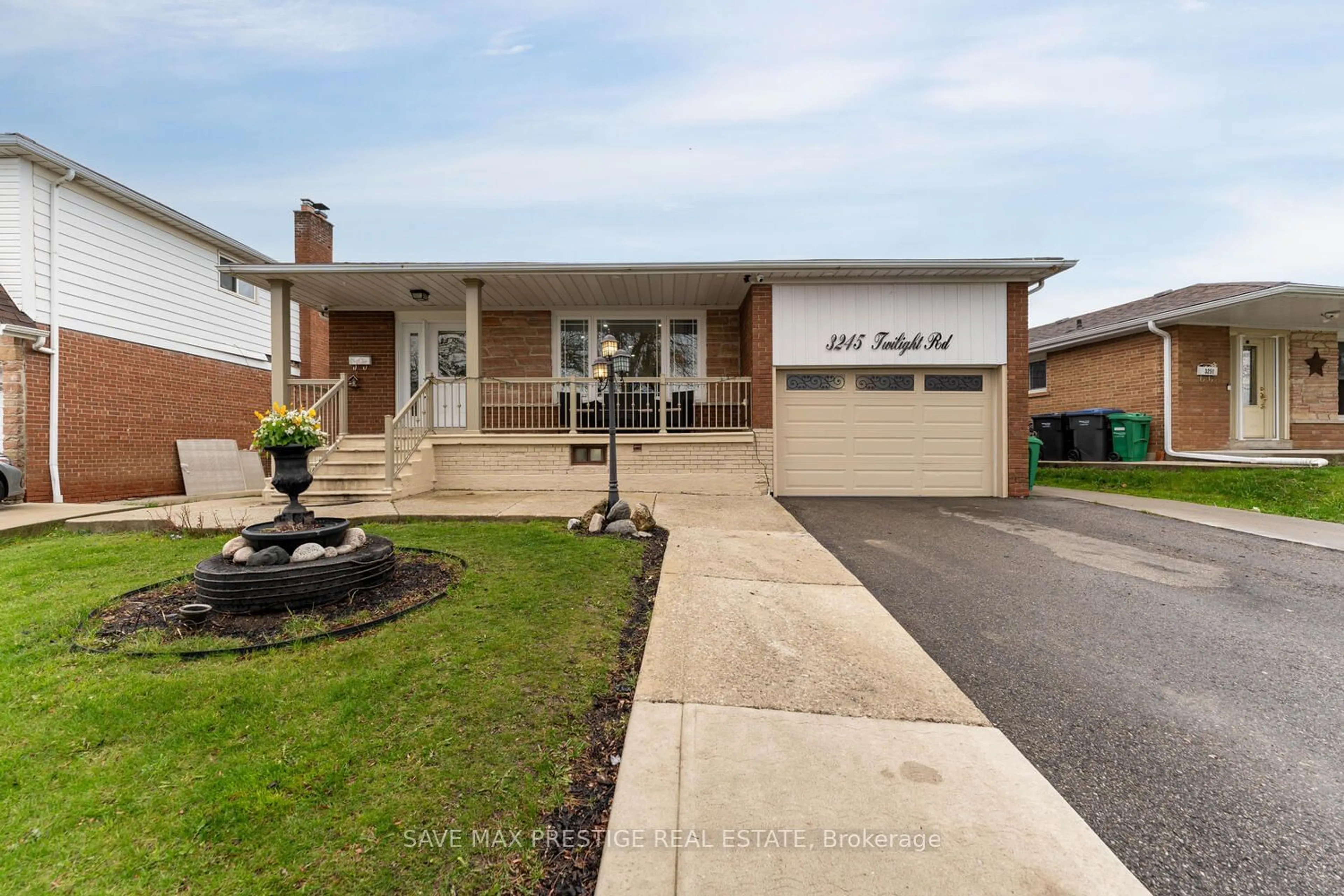 Frontside or backside of a home for 3245 Twilight Rd, Mississauga Ontario L4T 1Z8