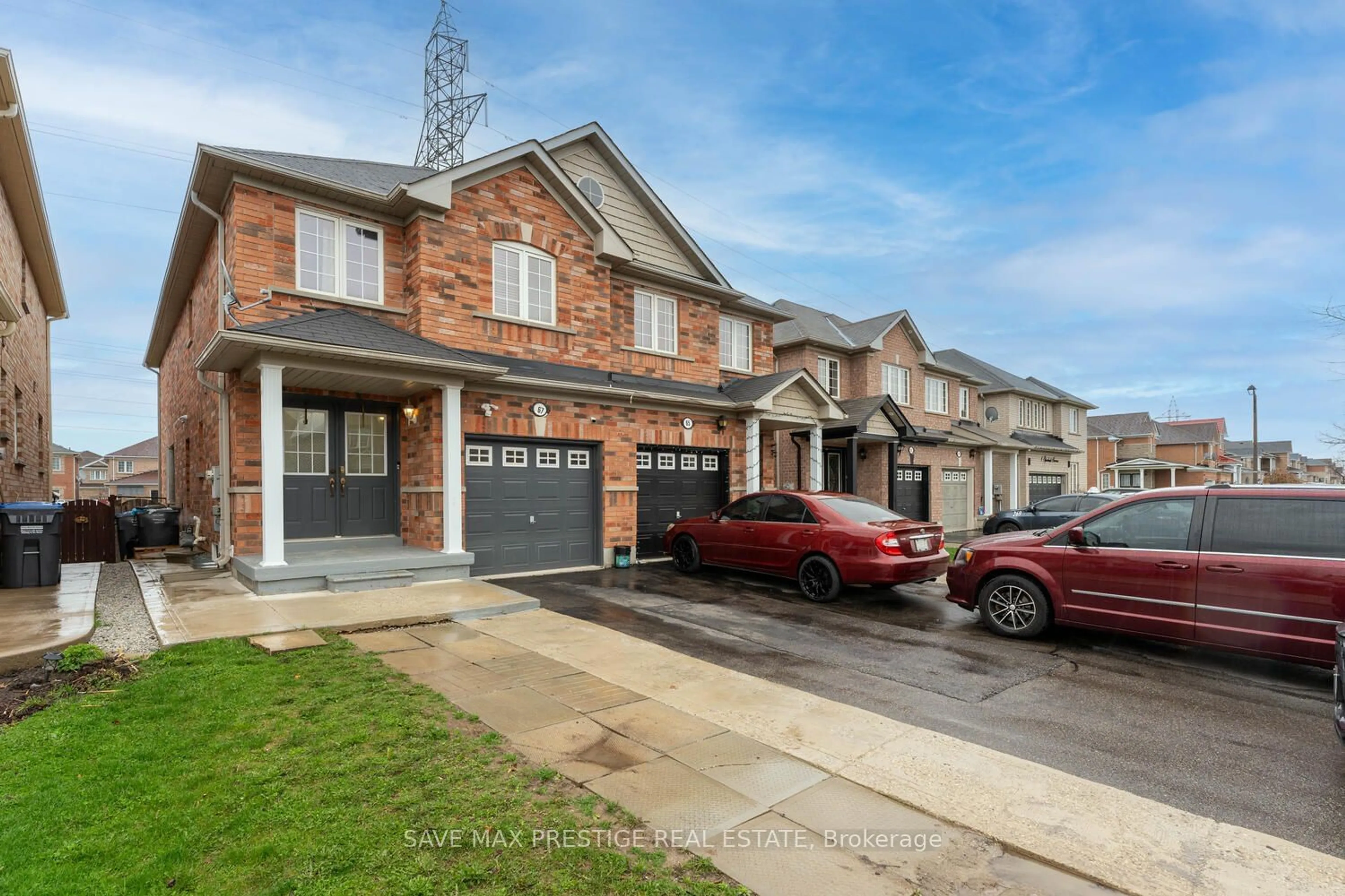 A pic from exterior of the house or condo for 67 Roundstone Dr, Brampton Ontario L6X 0K4