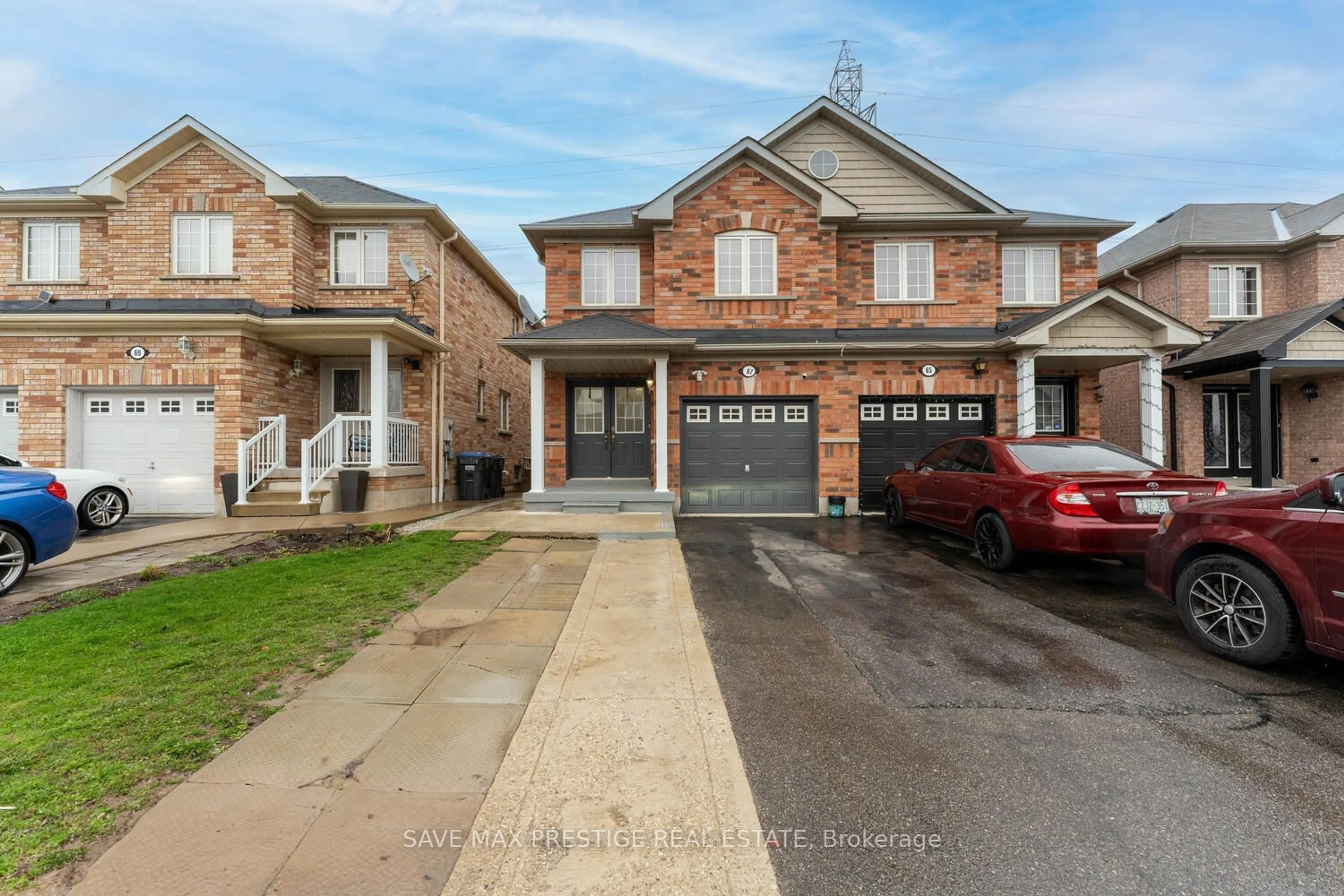 Home with brick exterior material for 67 Roundstone Dr, Brampton Ontario L6X 0K4