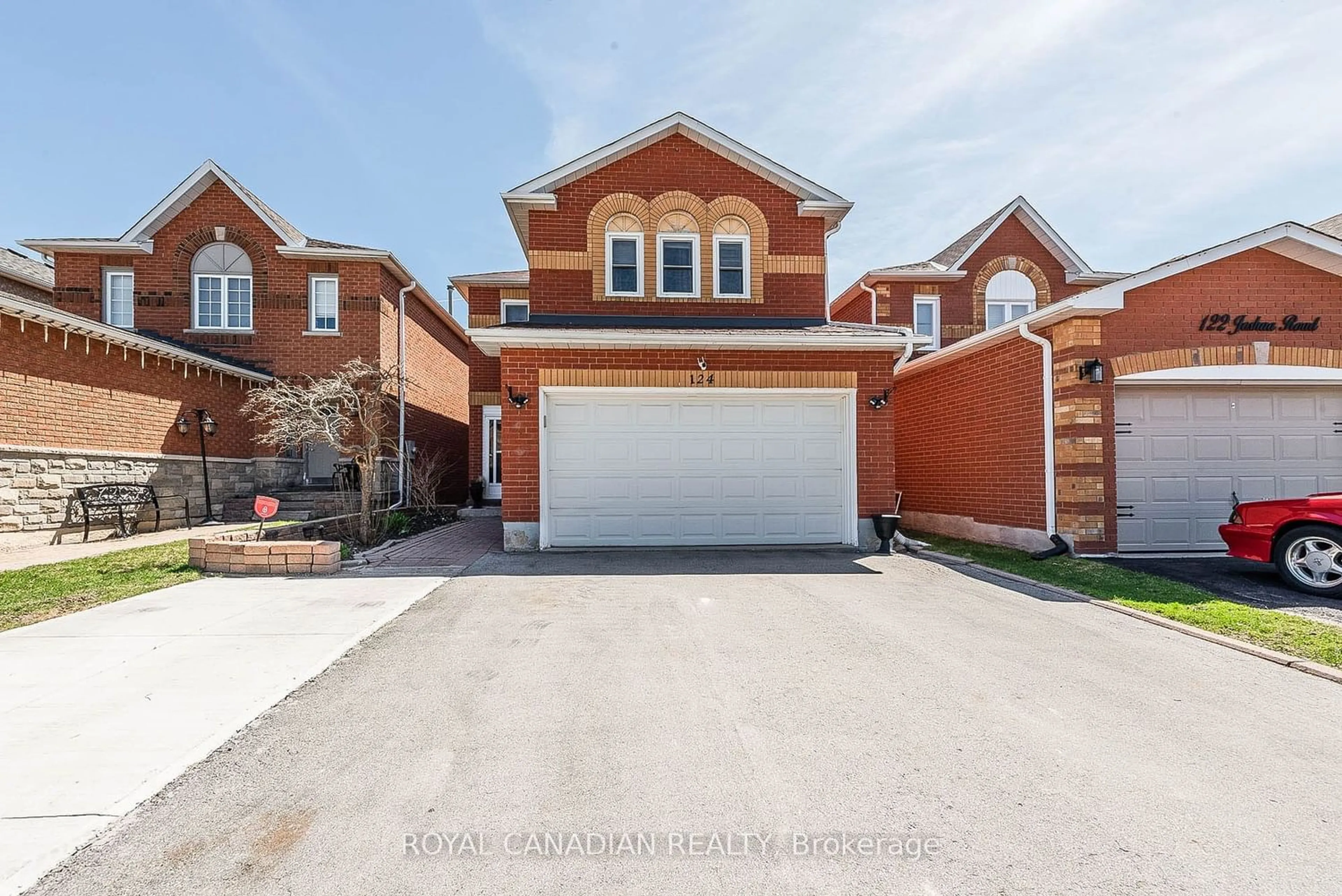 Frontside or backside of a home for 124 Joshua Rd, Orangeville Ontario L9W 4W2