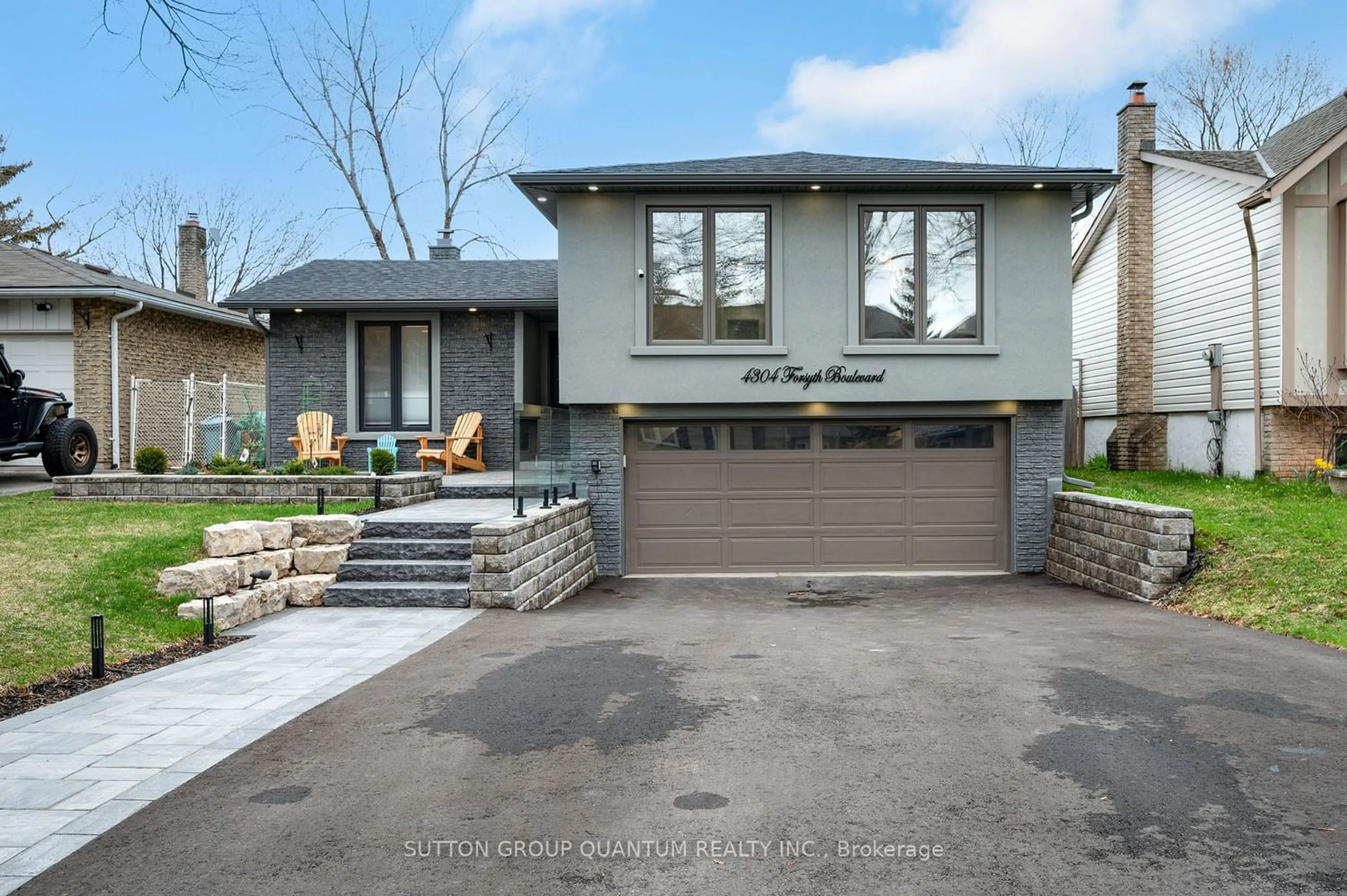 Frontside or backside of a home for 4304 Forsyth Blvd, Burlington Ontario L7L 2M3