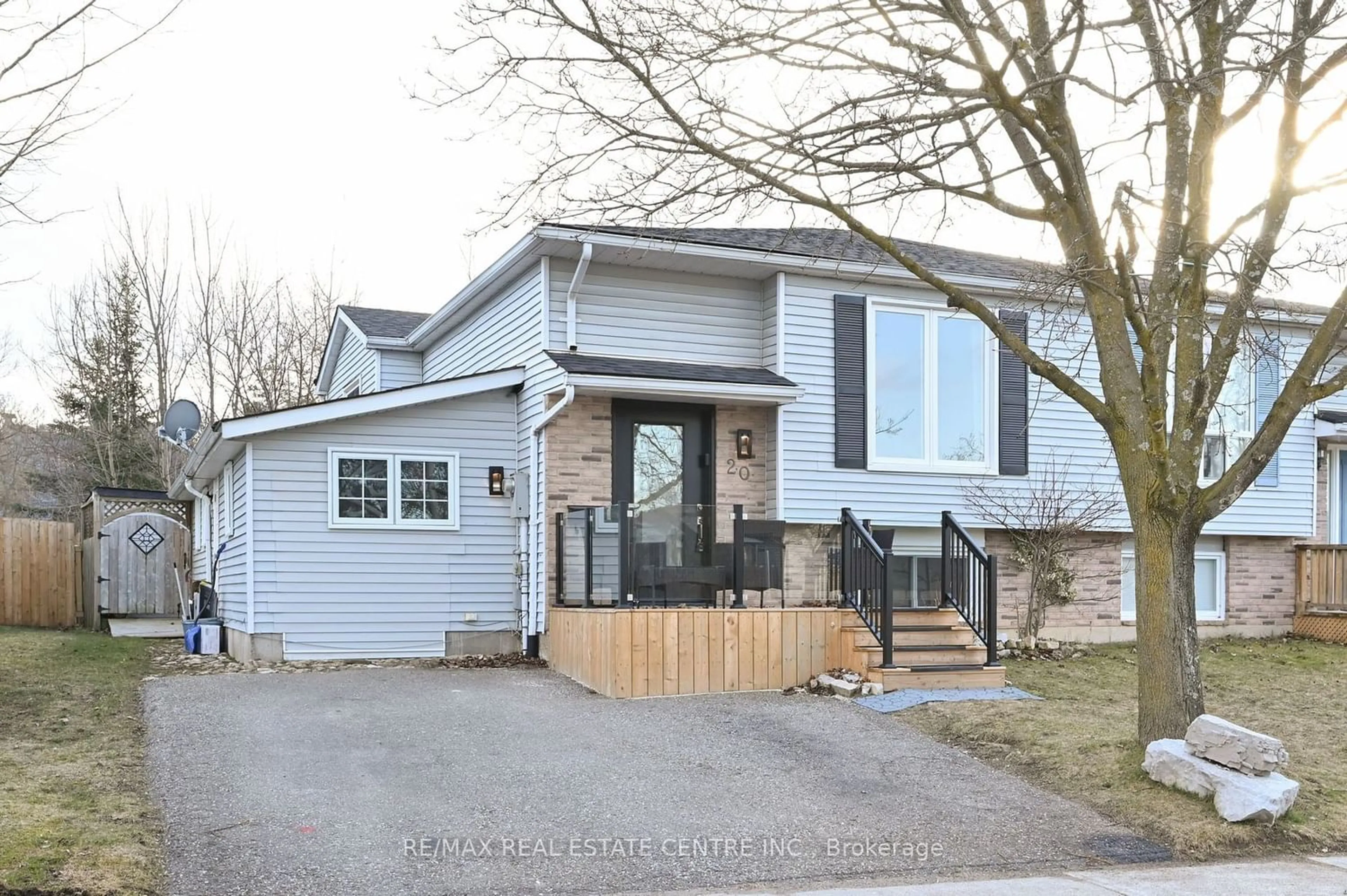 Frontside or backside of a home for 20 Quarry Dr, Orangeville Ontario L9W 3S6