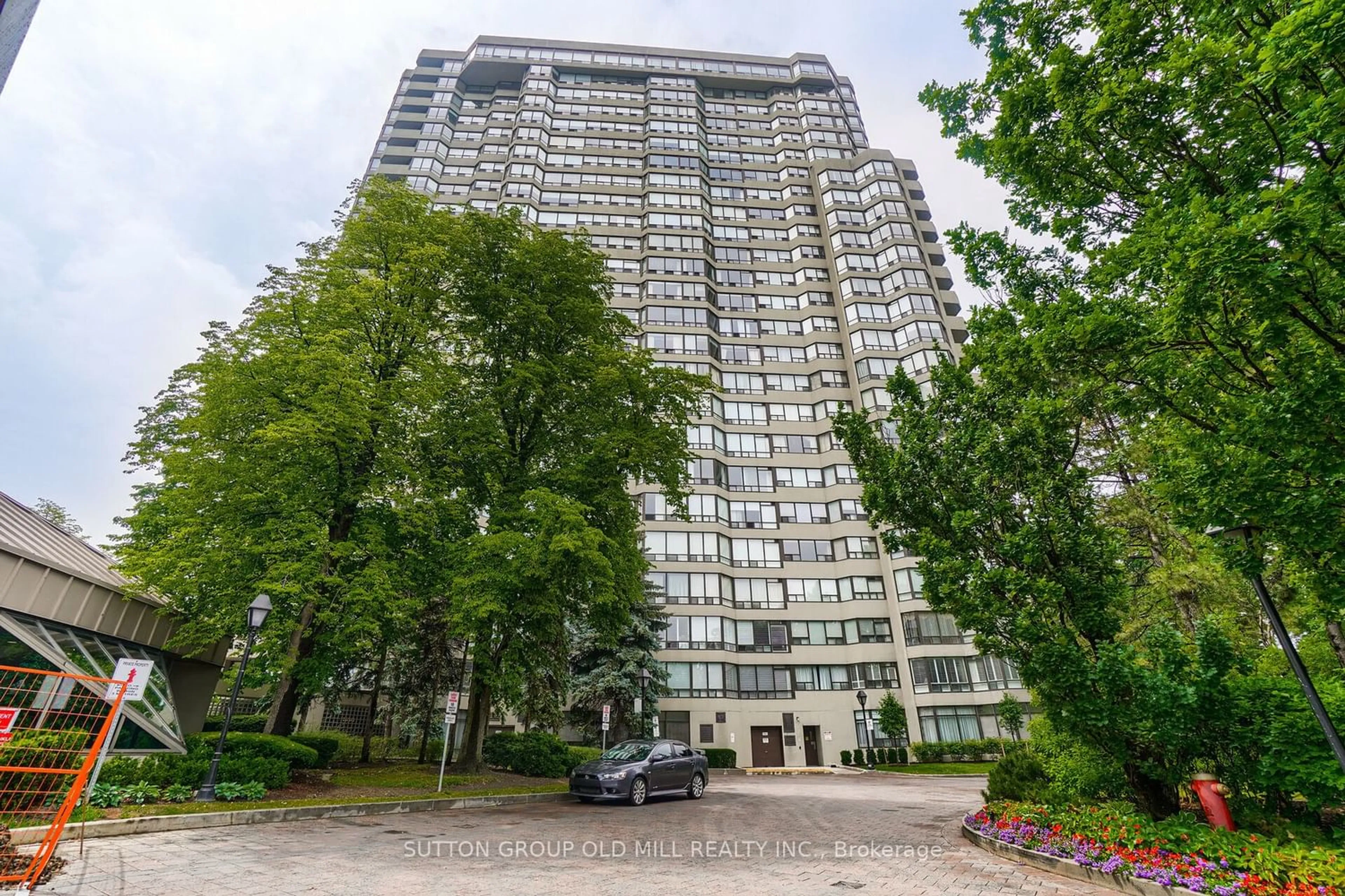 A pic from exterior of the house or condo for 1320 Islington Ave #1009, Toronto Ontario M9A 5C6