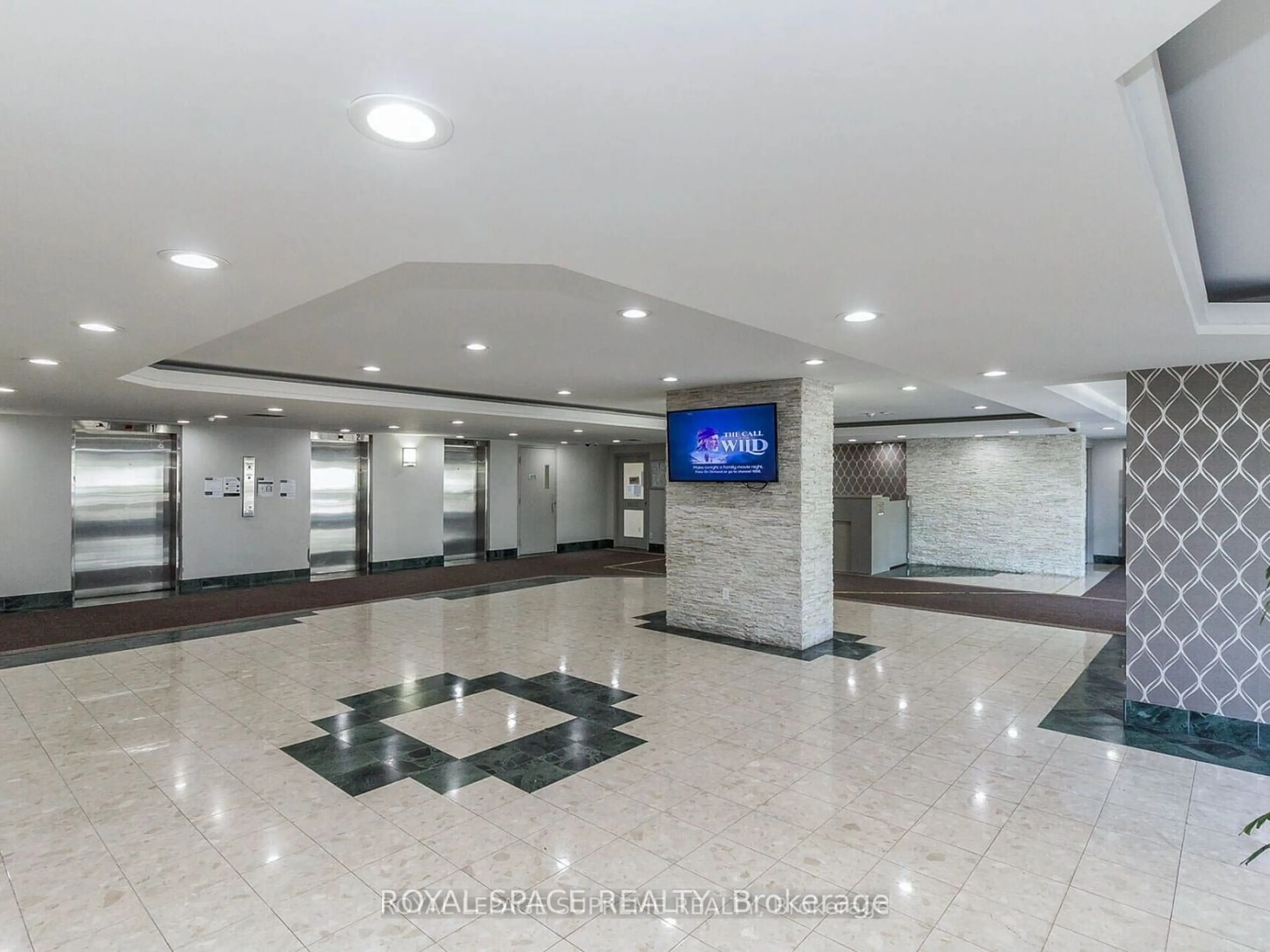 Indoor lobby for 41 Markbrook Lane #502, Toronto Ontario M9V 5E6