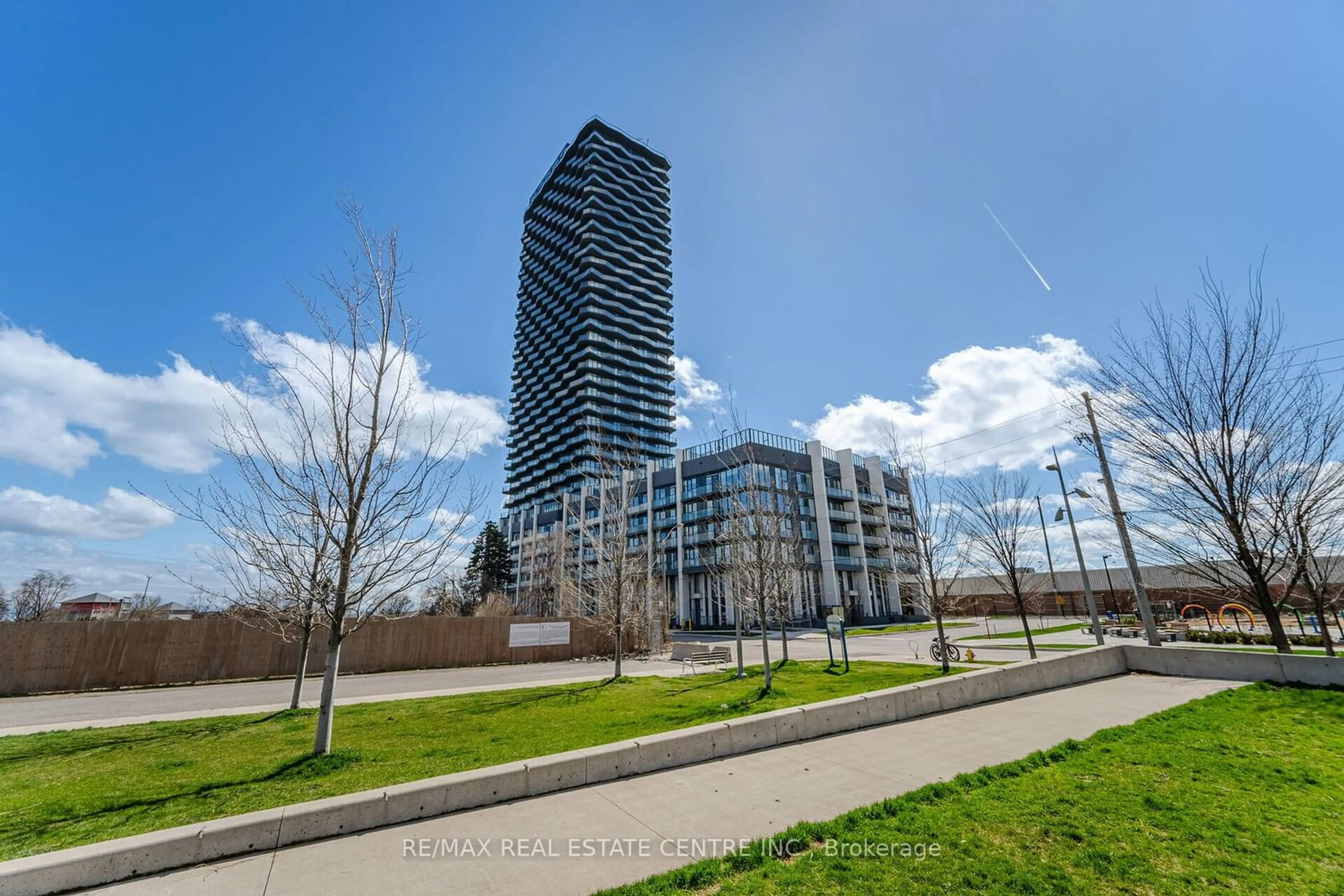 A pic from exterior of the house or condo for 36 Zorra St #2606, Toronto Ontario M8Z 4Z7