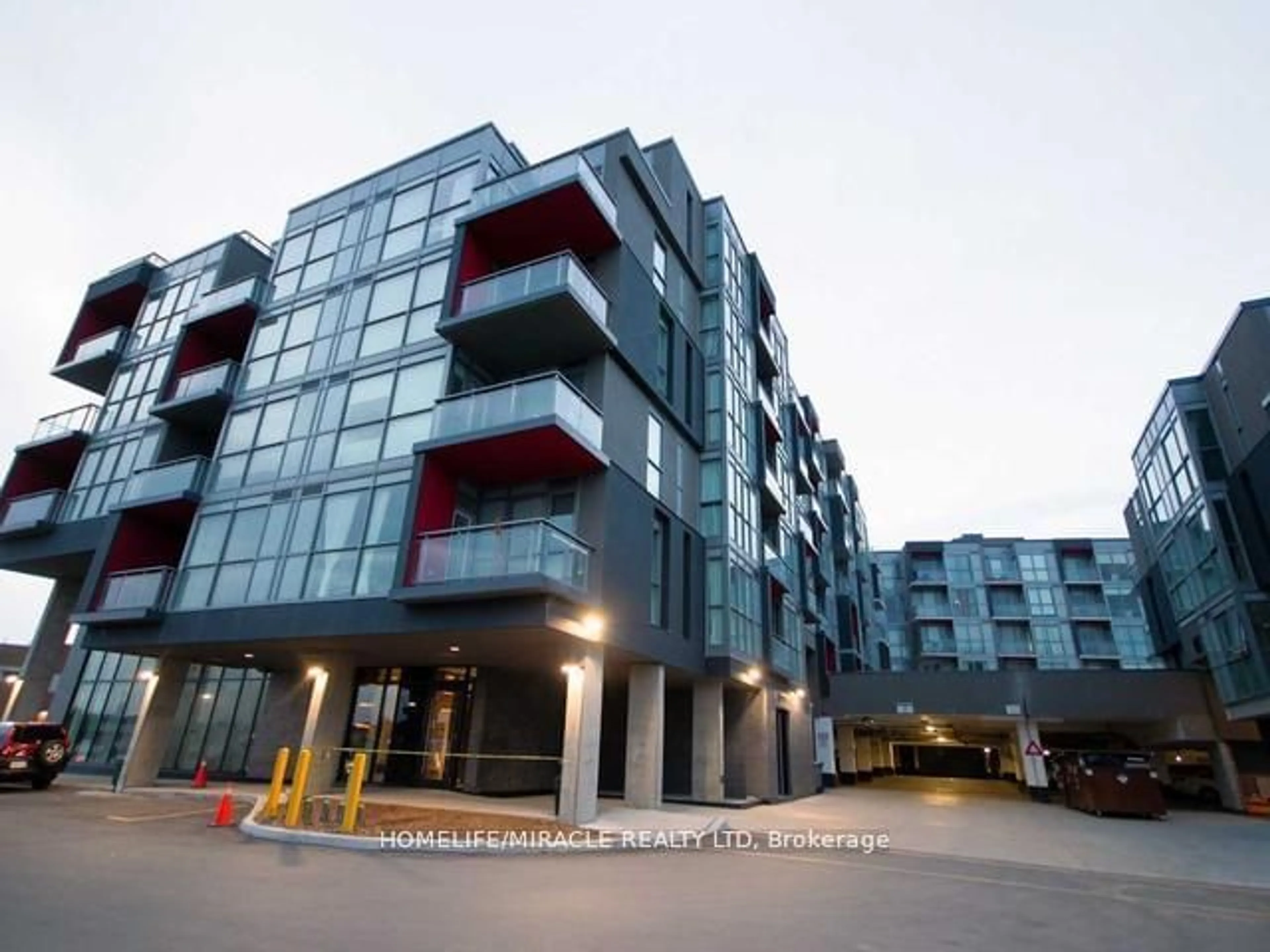 A pic from exterior of the house or condo for 5240 Dundas St #B502, Burlington Ontario L7L 0J6
