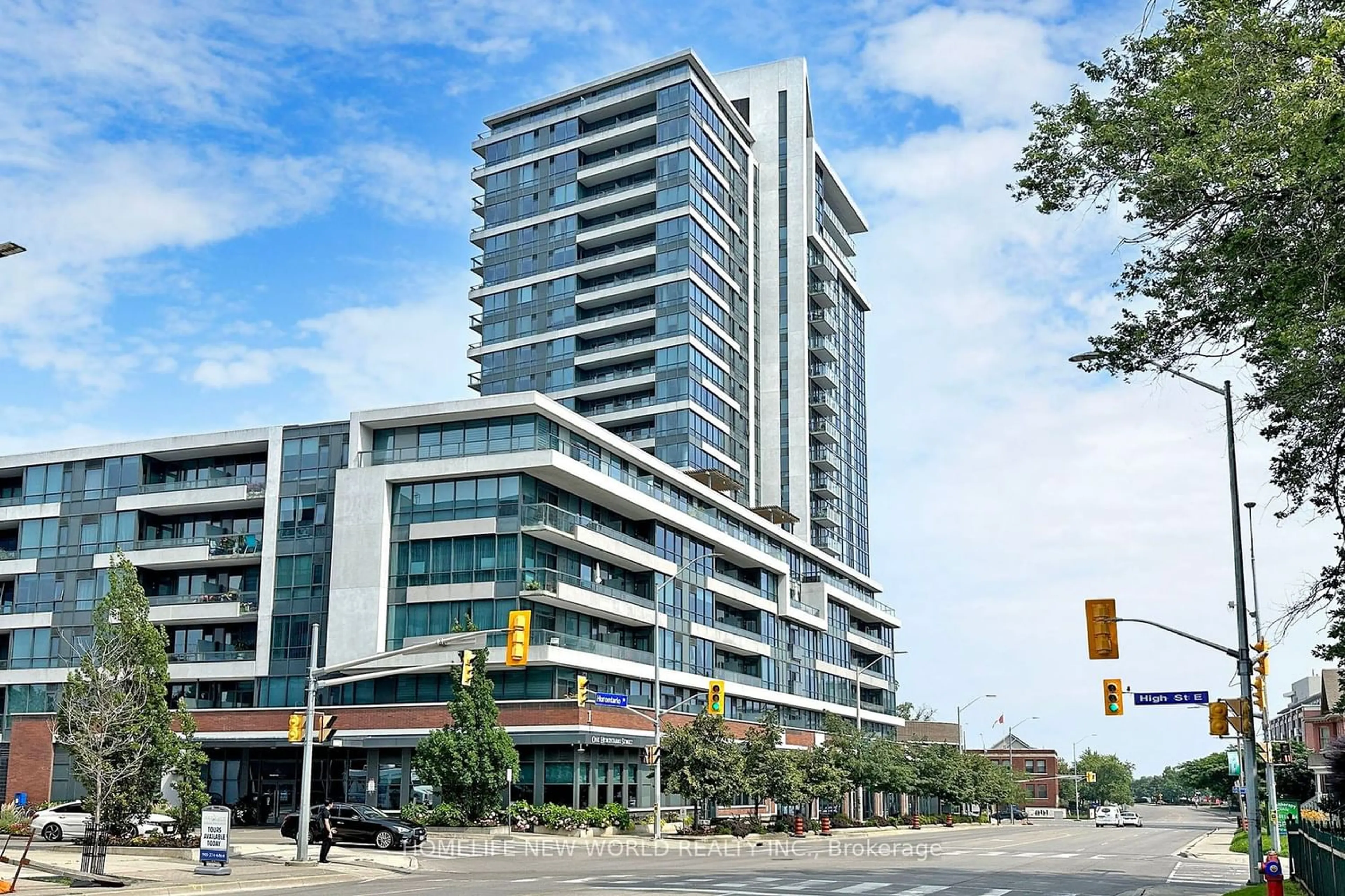 A pic from exterior of the house or condo for 1 Hurontario St #506, Mississauga Ontario L5G 0A3