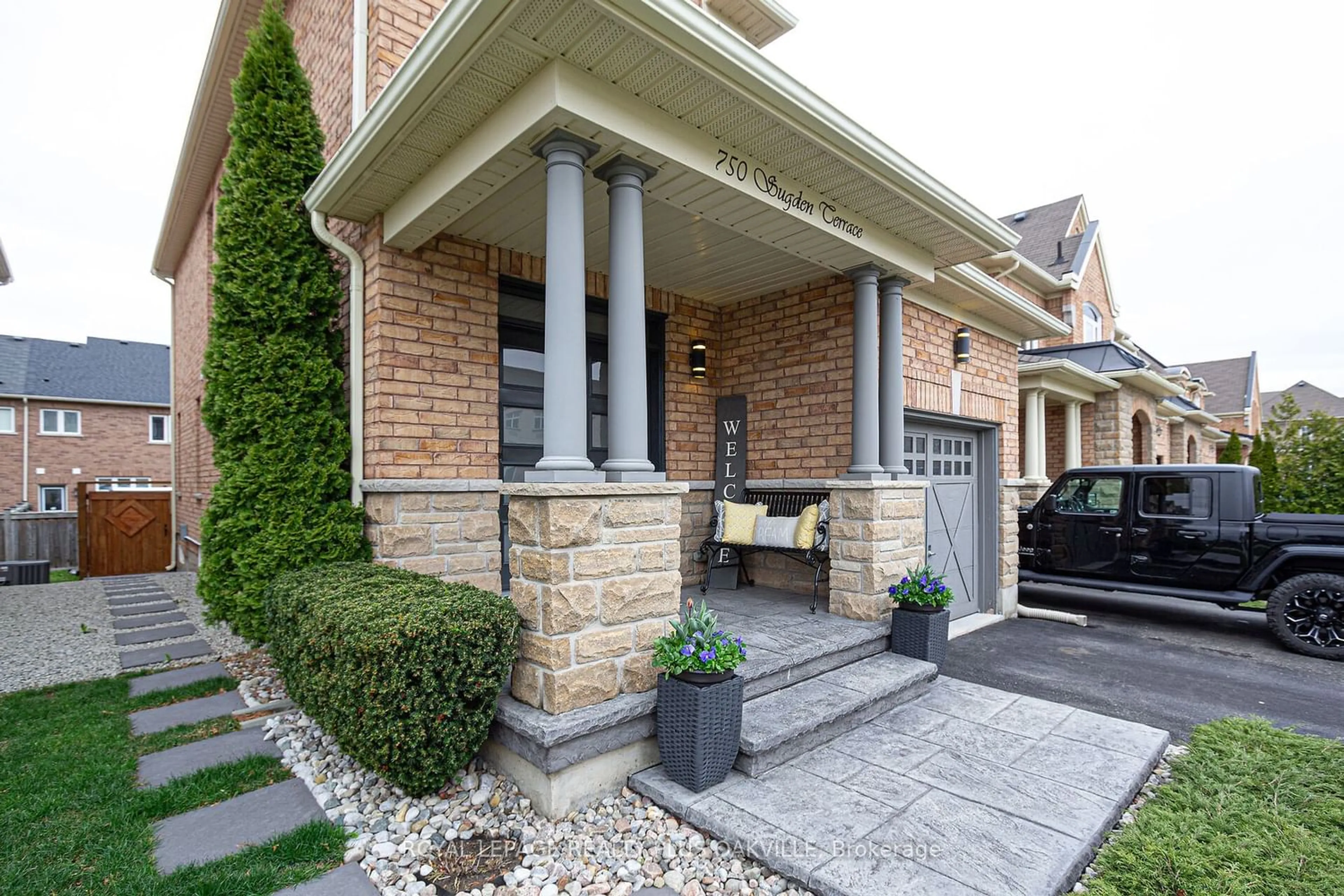 Home with brick exterior material for 750 Sudgen Terrace Terr, Milton Ontario L9T 8K2