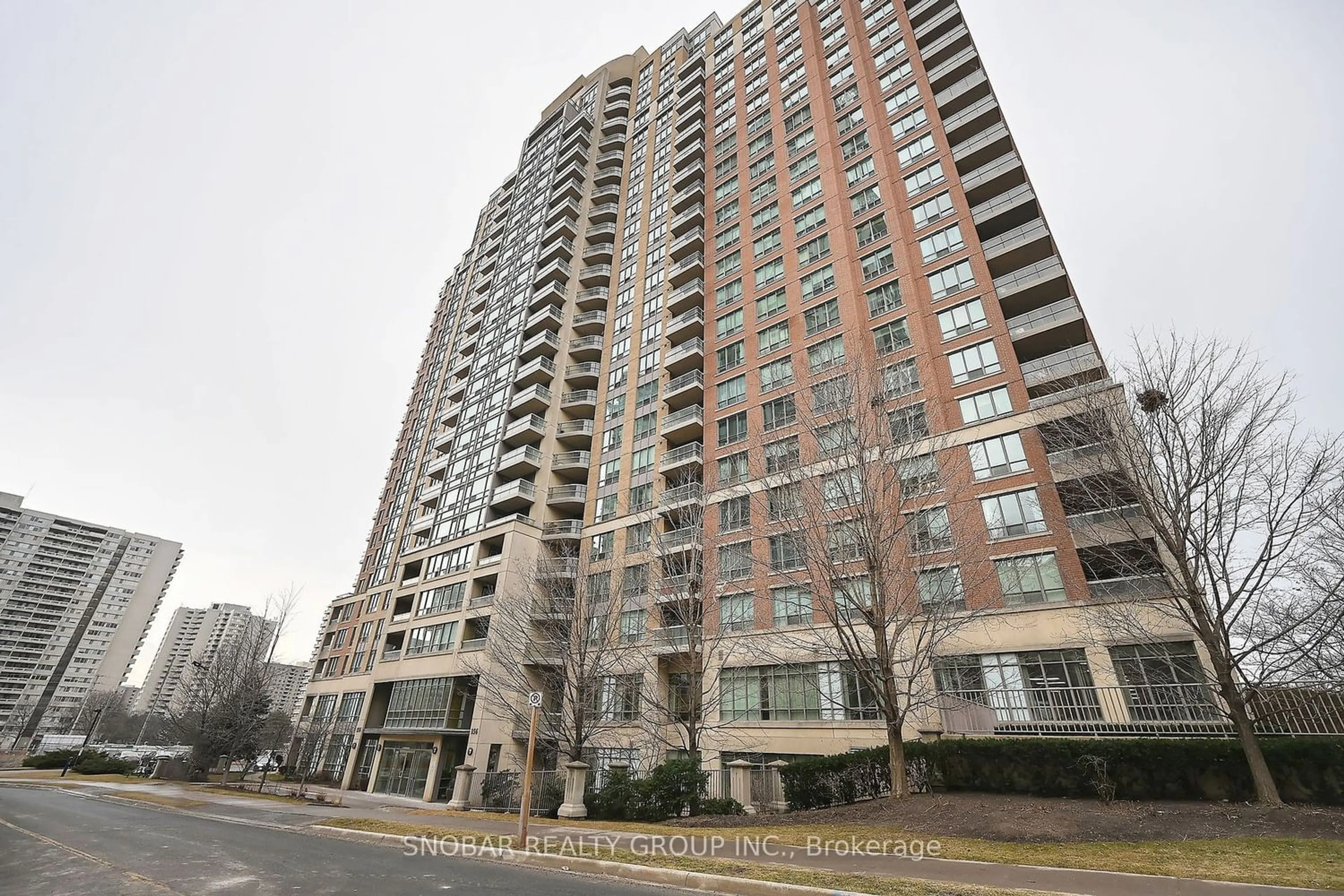 A pic from exterior of the house or condo for 156 Enfield Pl #810, Mississauga Ontario L5B 3Y6