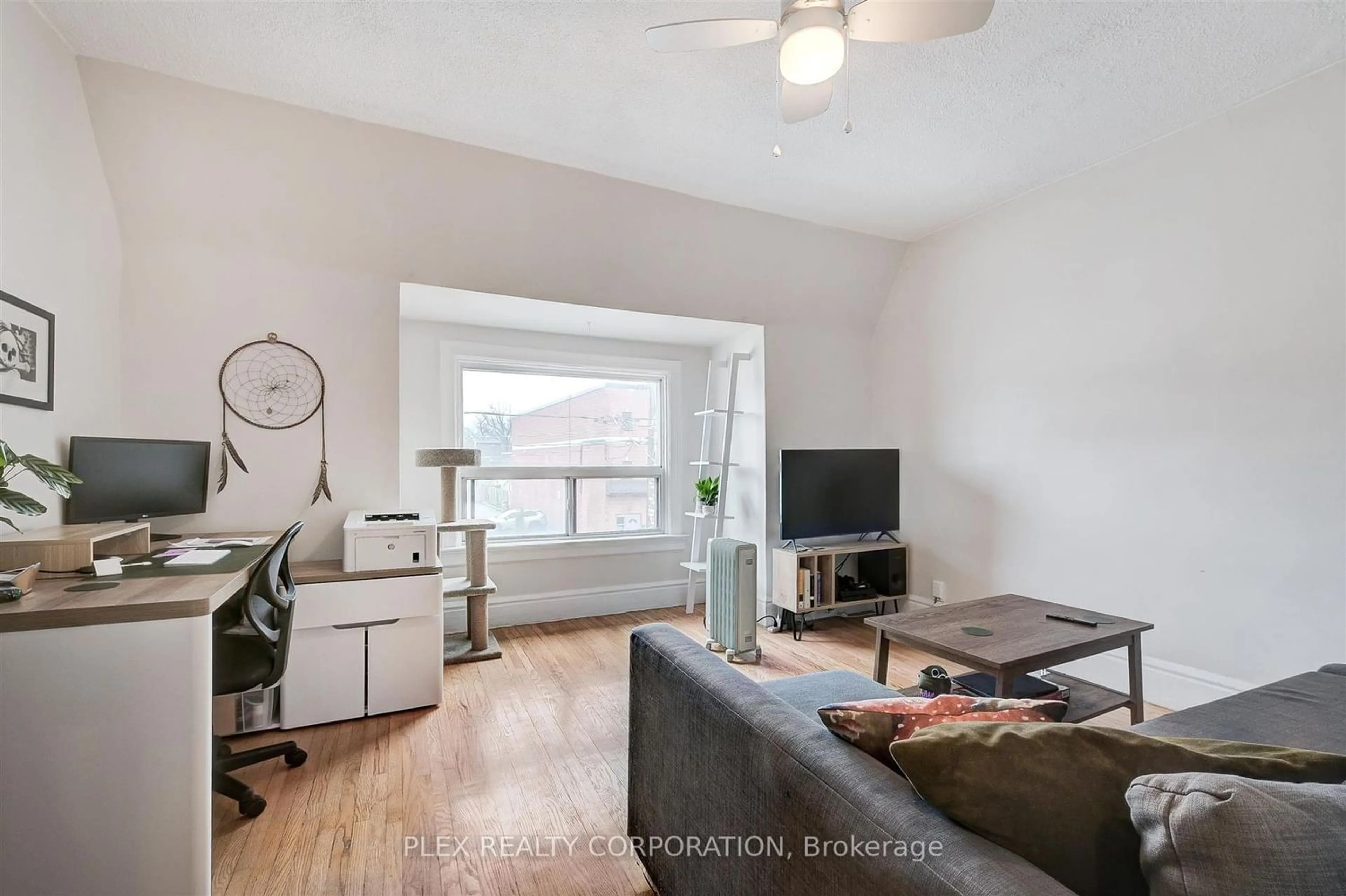 Living room for 2378 St Clair Ave, Toronto Ontario M6N 1K8