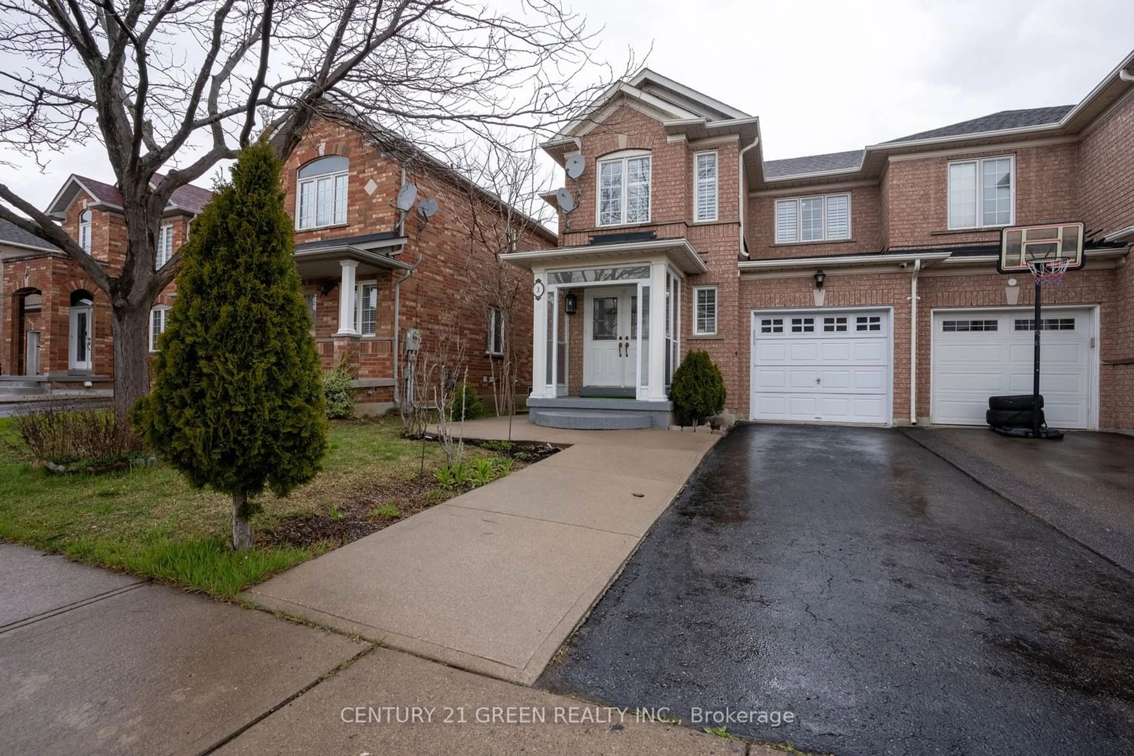A pic from exterior of the house or condo for 3 Butterchurn Rd, Brampton Ontario L6X 4V1
